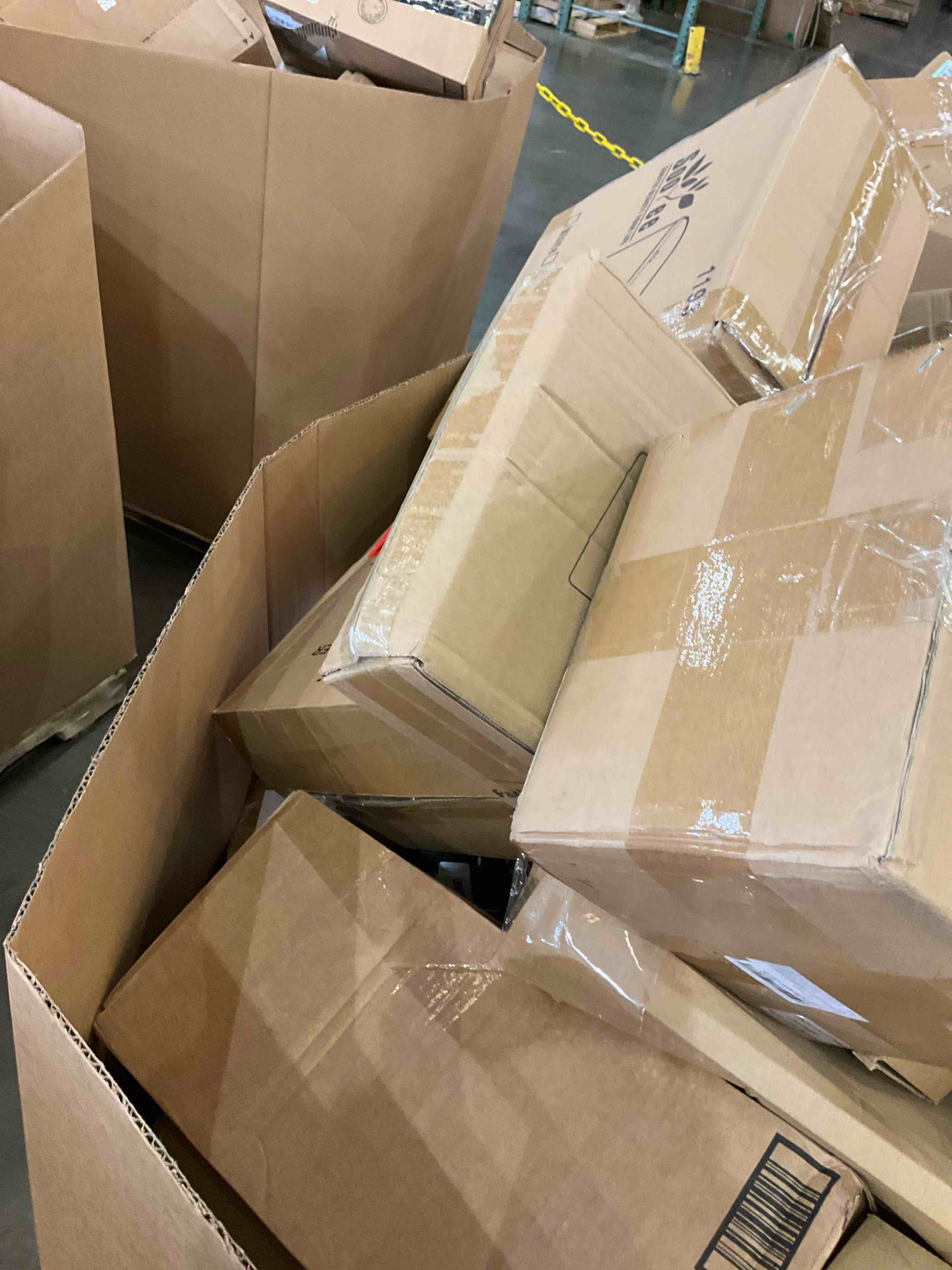https://s3.amazonaws.com/lotting-images-prod/bidfta/BHP00002973_1695317625552.jpeg