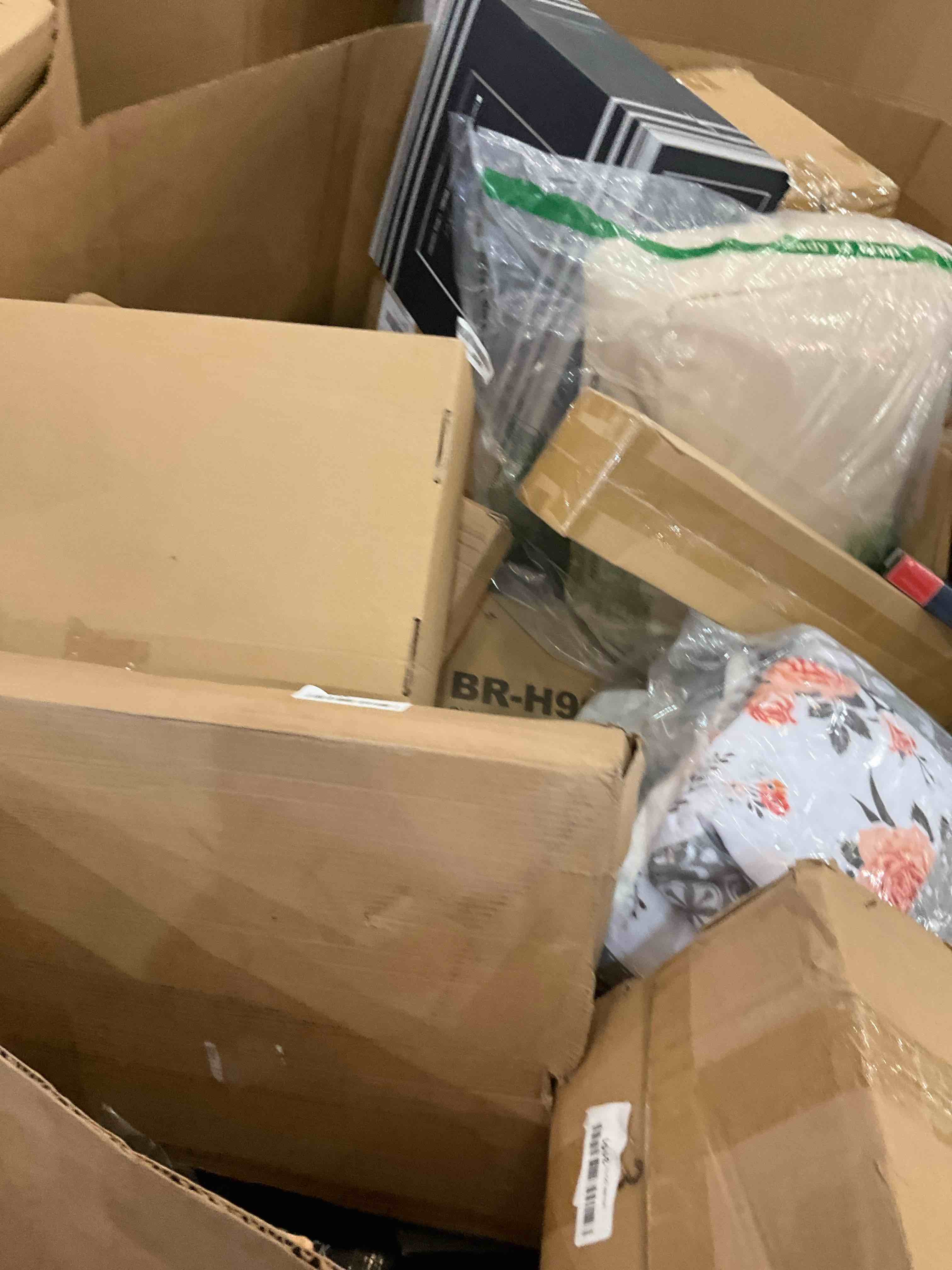 https://s3.amazonaws.com/lotting-images-prod/bidfta/BHP00002975_1695318219358.jpeg