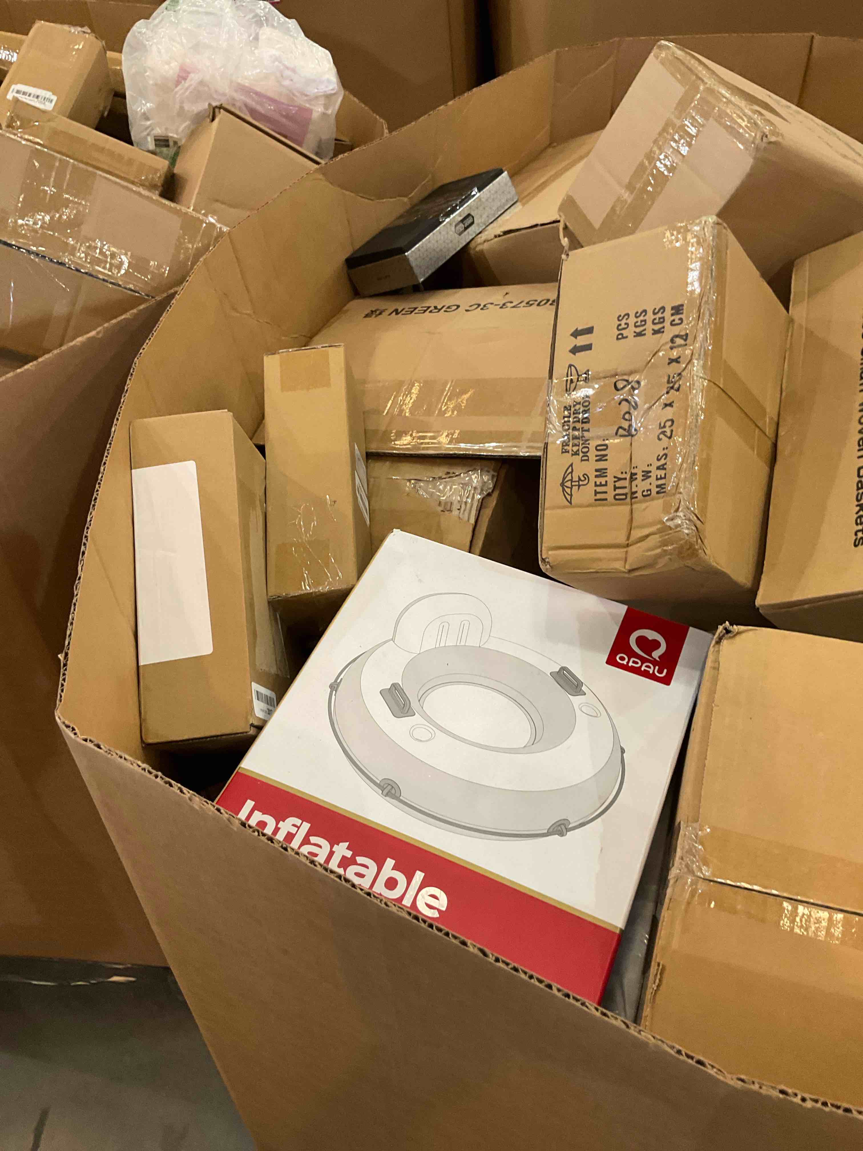 Assorted Goods By The Pallet 