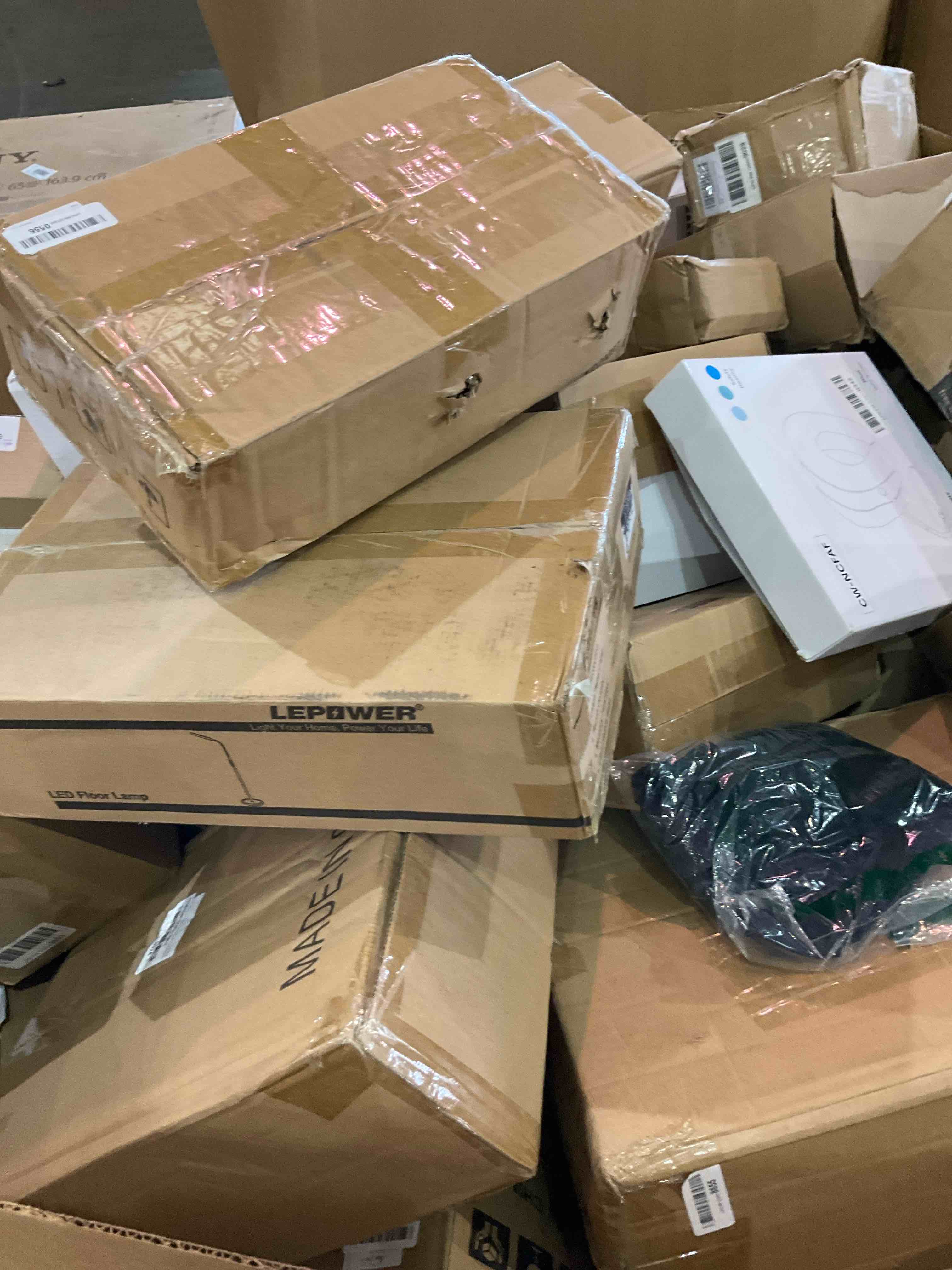 https://s3.amazonaws.com/lotting-images-prod/bidfta/BHP00002984_1695320521433.jpeg