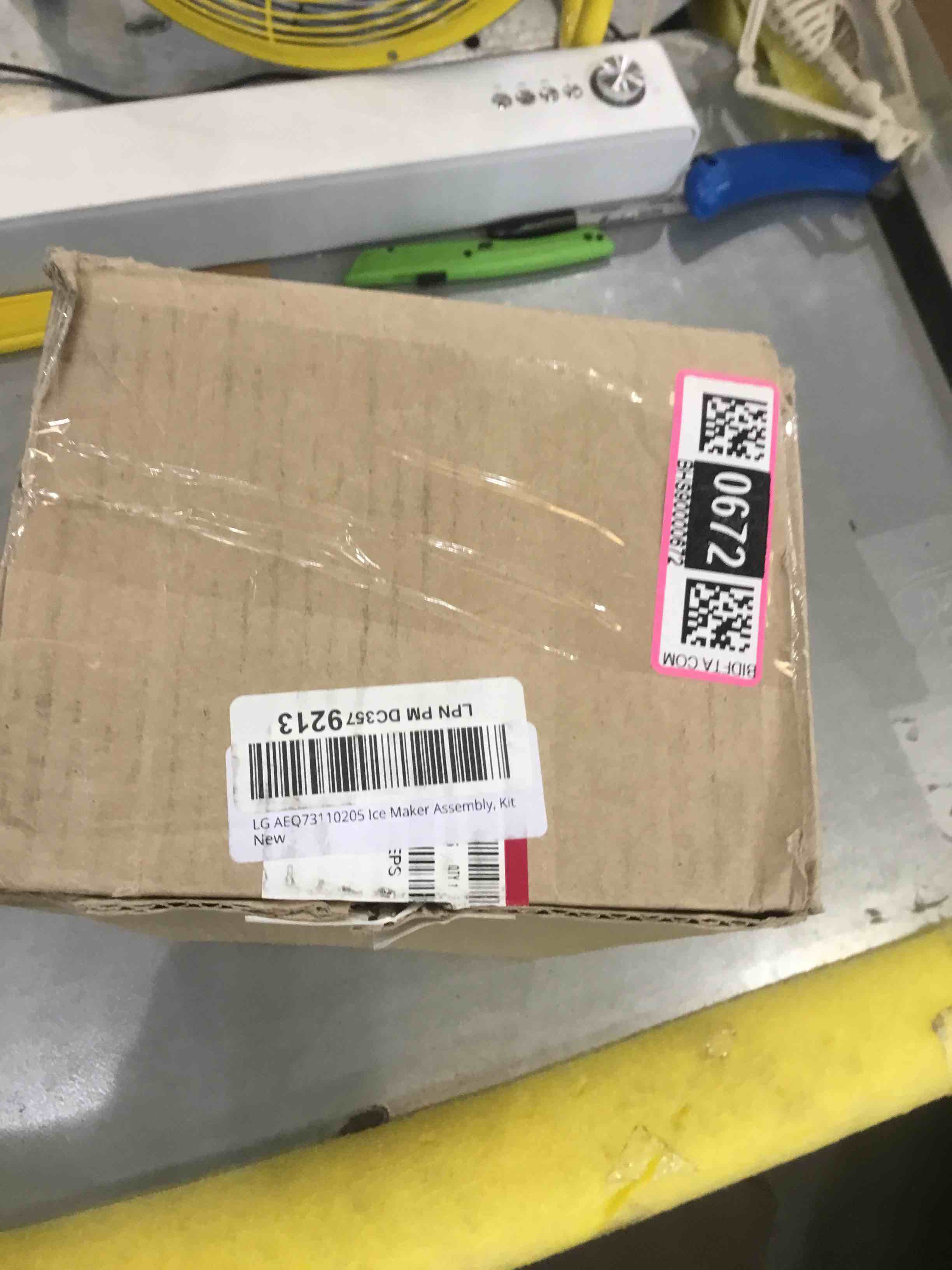 https://s3.amazonaws.com/lotting-images-prod/bidfta/BHS90000672_1689700092813.jpeg