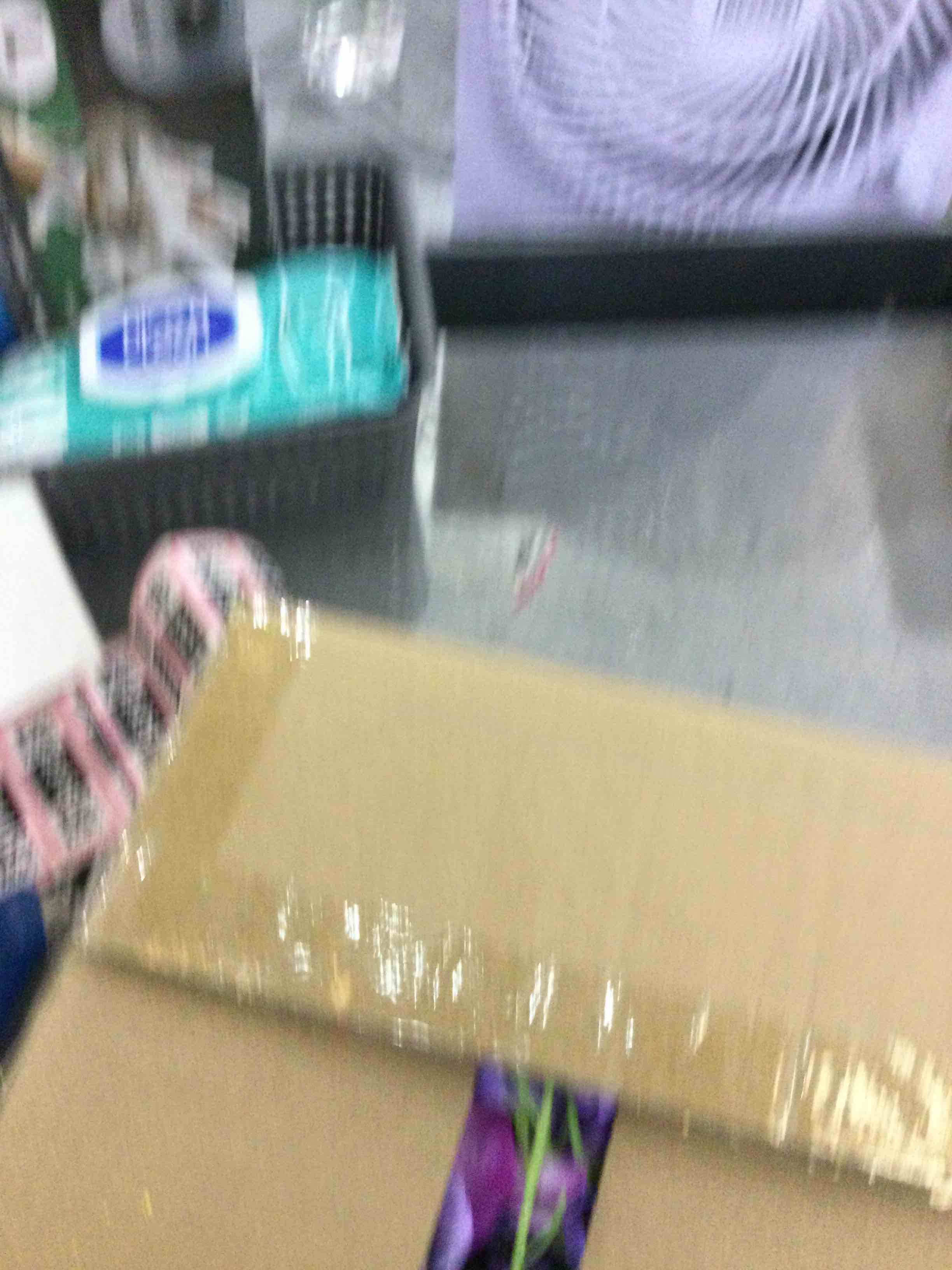 https://s3.amazonaws.com/lotting-images-prod/bidfta/BHS90002341_1689701568077.jpeg