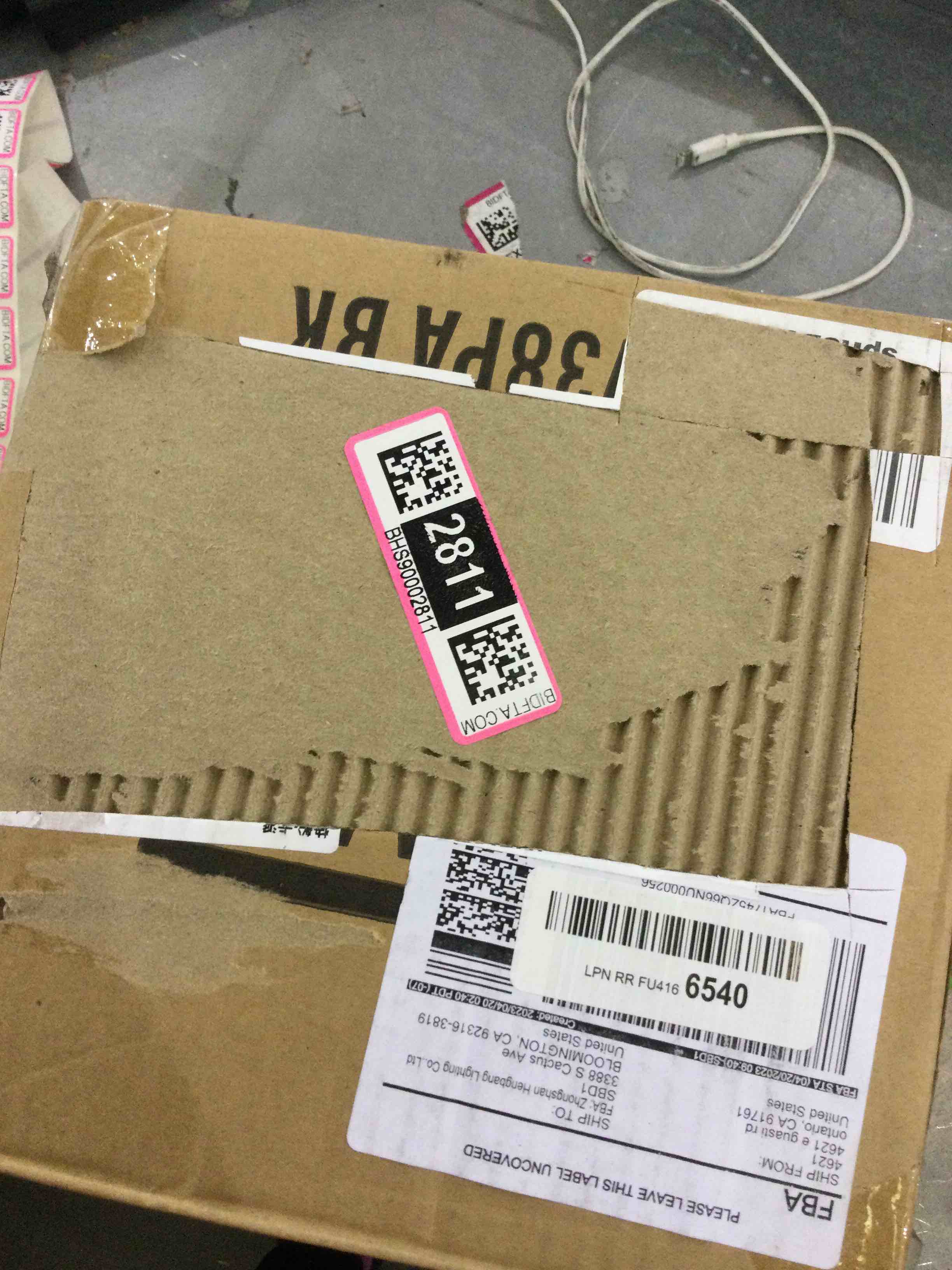 https://s3.amazonaws.com/lotting-images-prod/bidfta/BHS90002811_1691694788387.jpeg