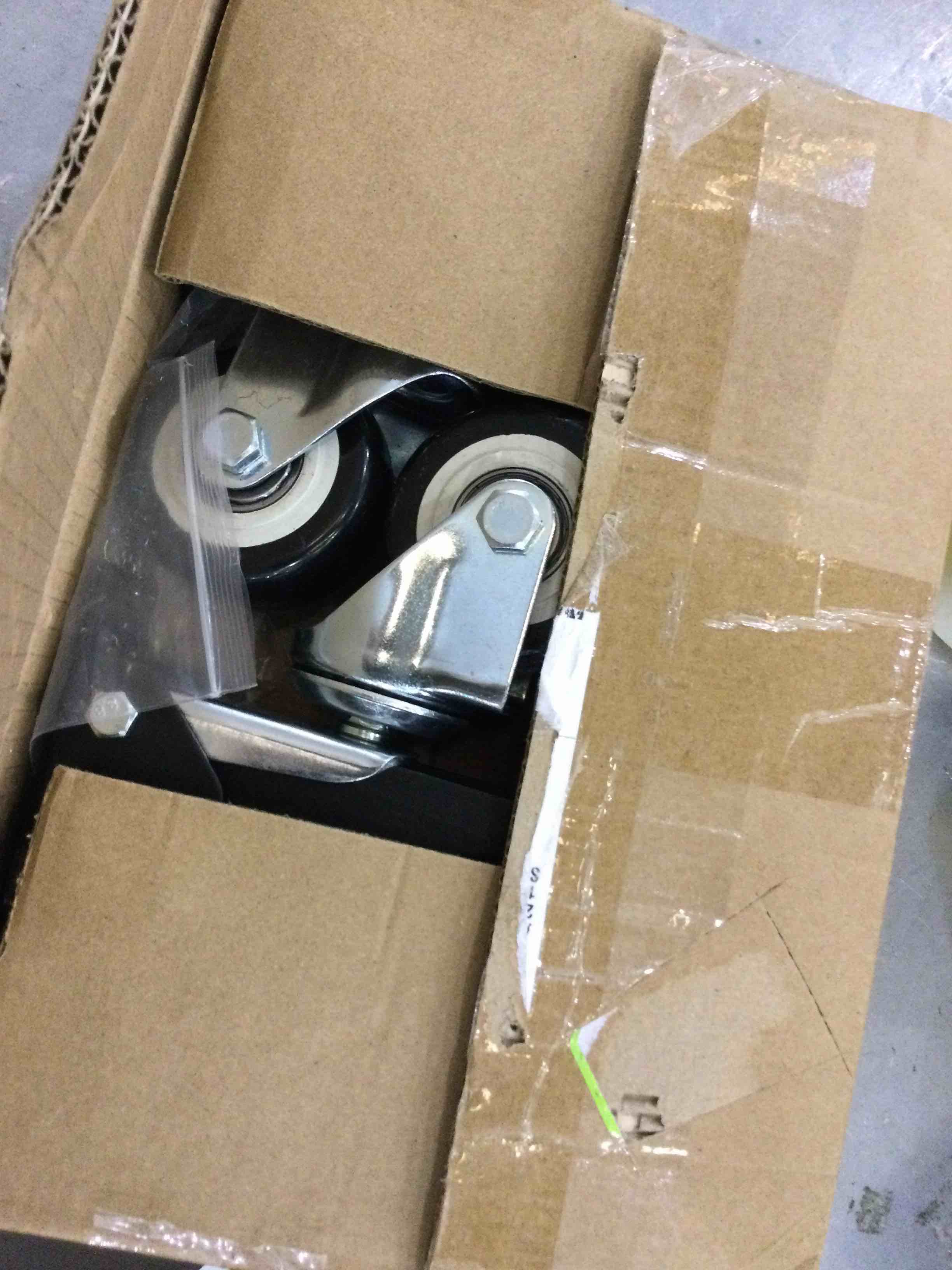 https://s3.amazonaws.com/lotting-images-prod/bidfta/BHS90002813_1691694989866.jpeg
