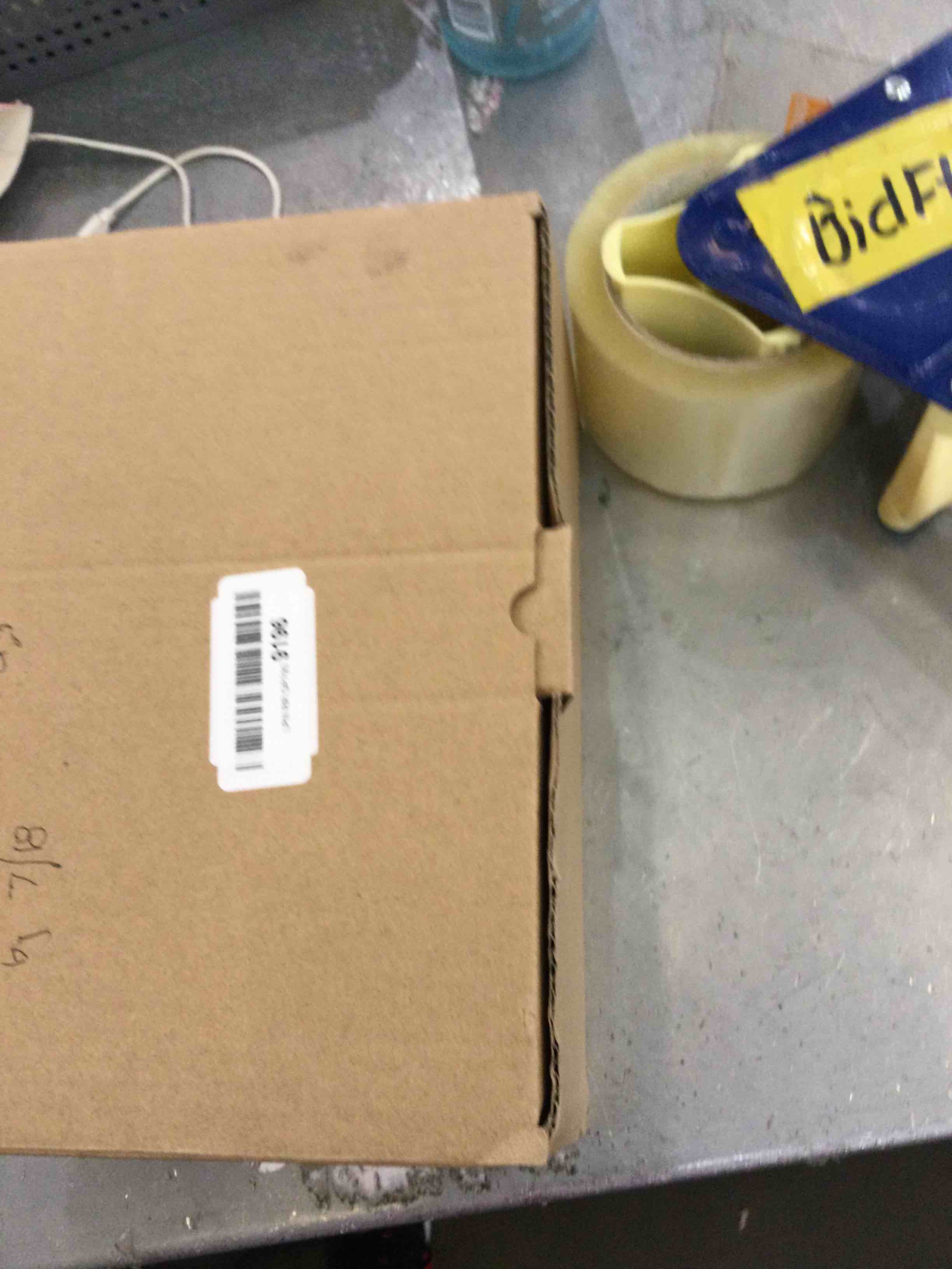 https://s3.amazonaws.com/lotting-images-prod/bidfta/BHS90002814_1691695059845.jpeg