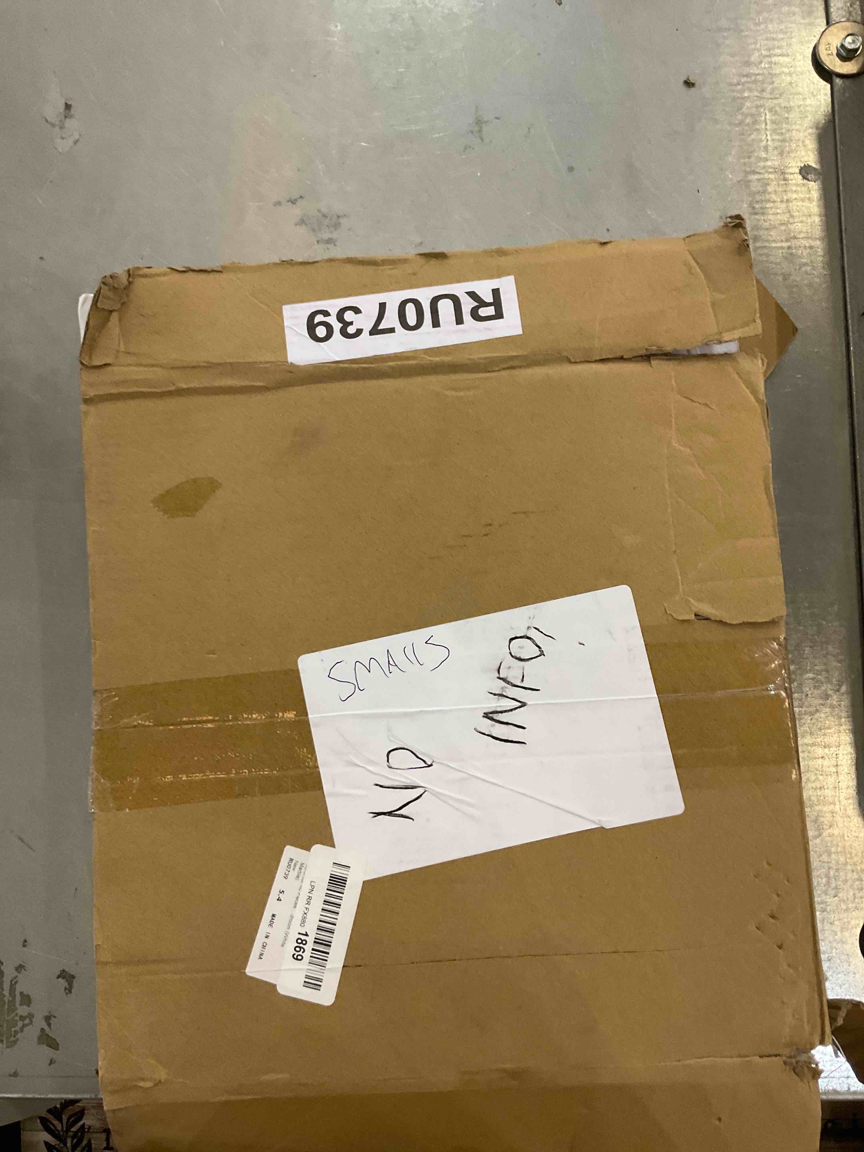 https://s3.amazonaws.com/lotting-images-prod/bidfta/BHS90003415_1691694776452.jpeg