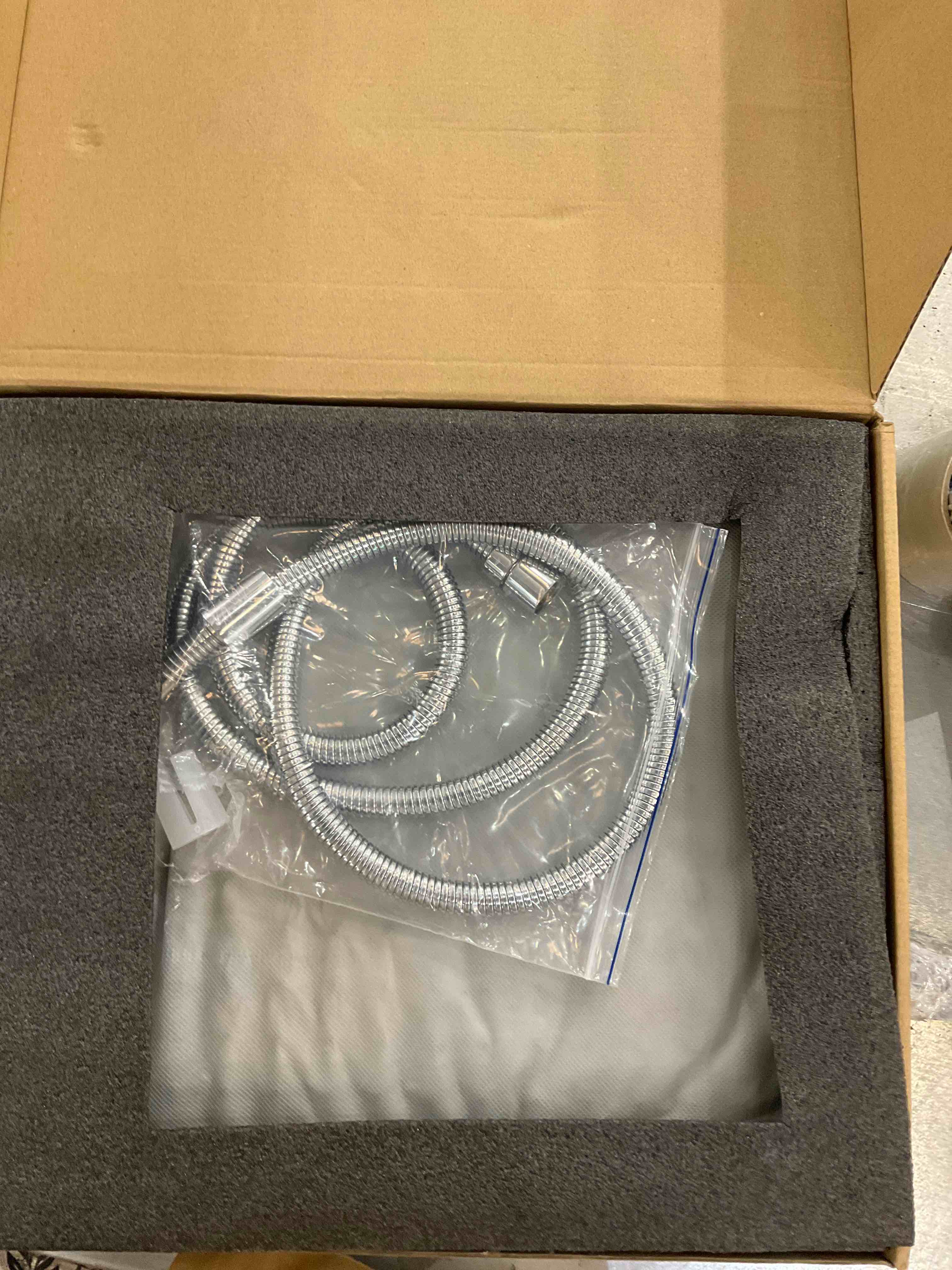 https://s3.amazonaws.com/lotting-images-prod/bidfta/BHS90003465_1691686803954.jpeg