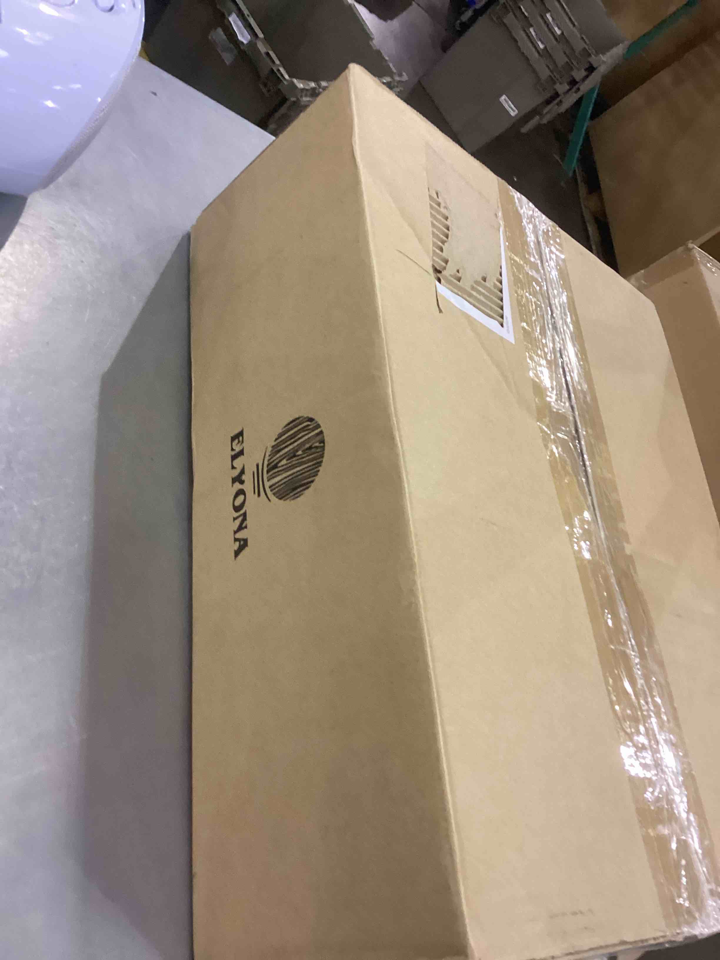 https://s3.amazonaws.com/lotting-images-prod/bidfta/BHS90003520_1692023875901.jpeg