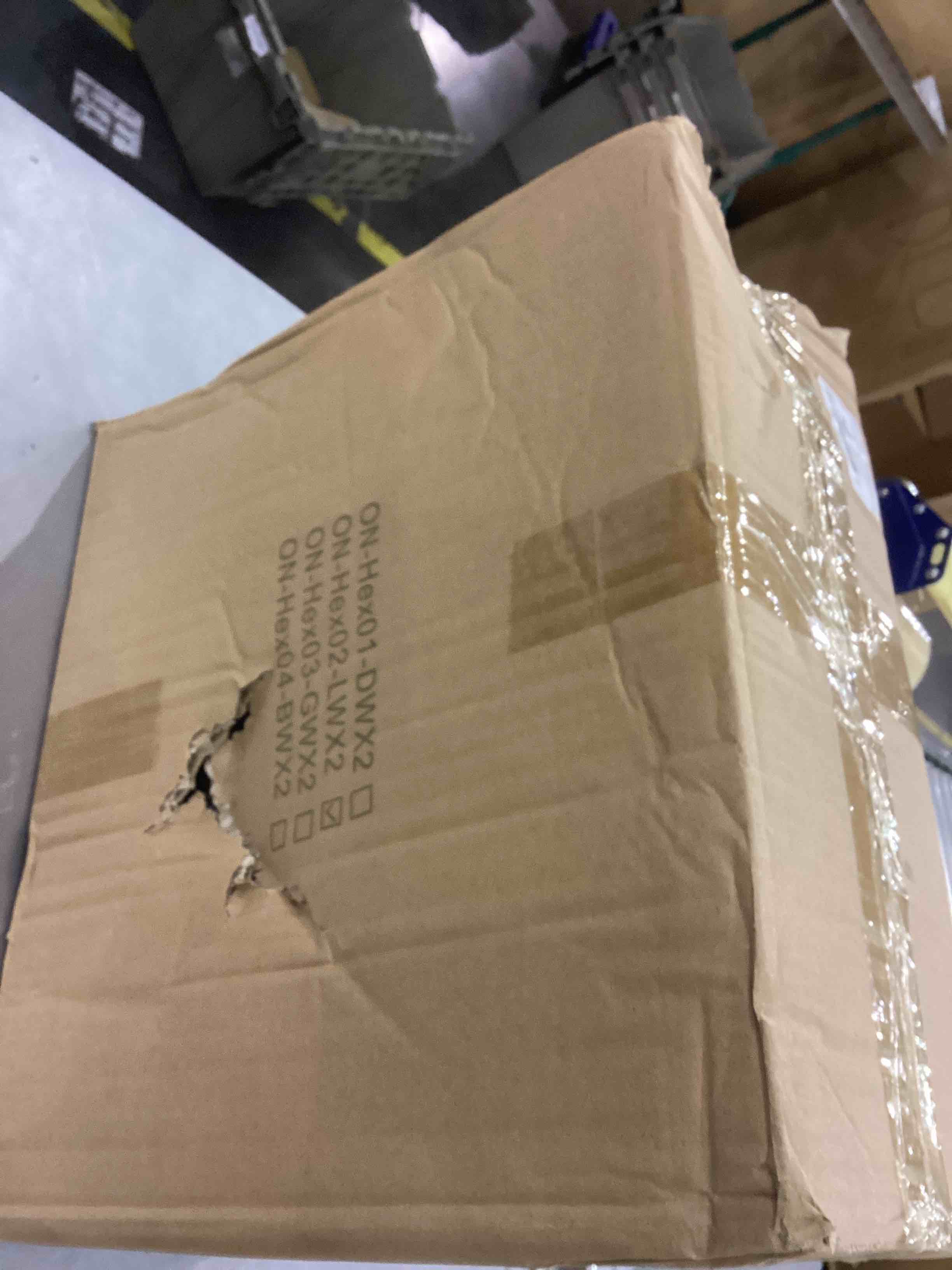 https://s3.amazonaws.com/lotting-images-prod/bidfta/BHS90003522_1692023593044.jpeg