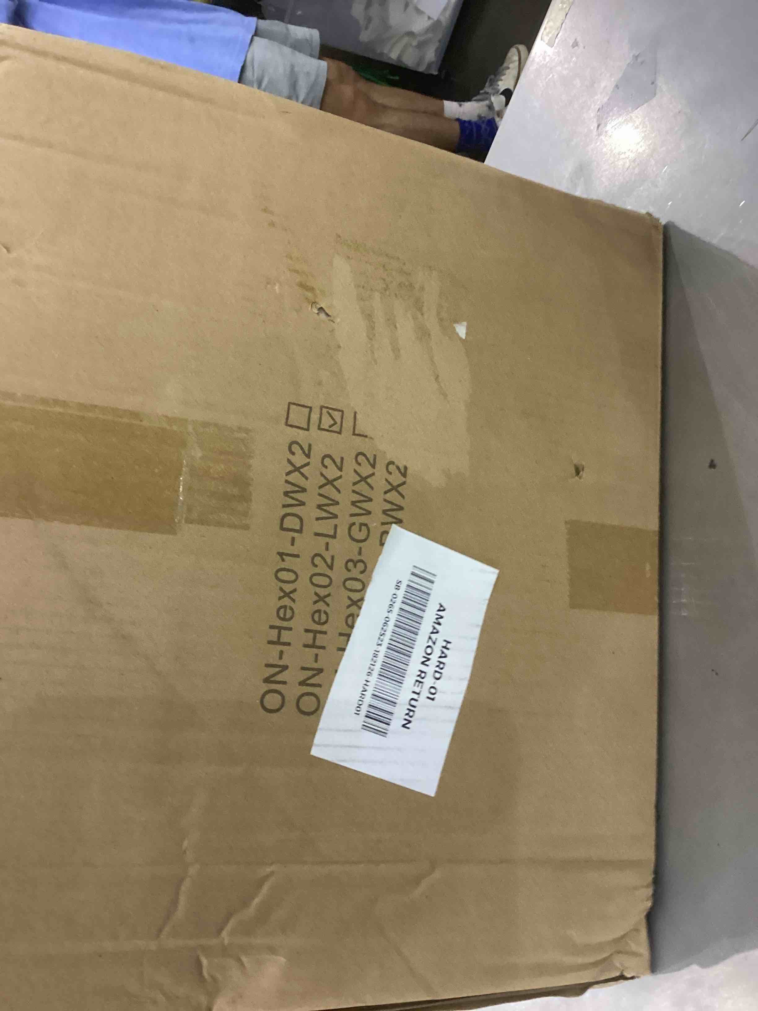 https://s3.amazonaws.com/lotting-images-prod/bidfta/BHS90003522_1692023597444.jpeg