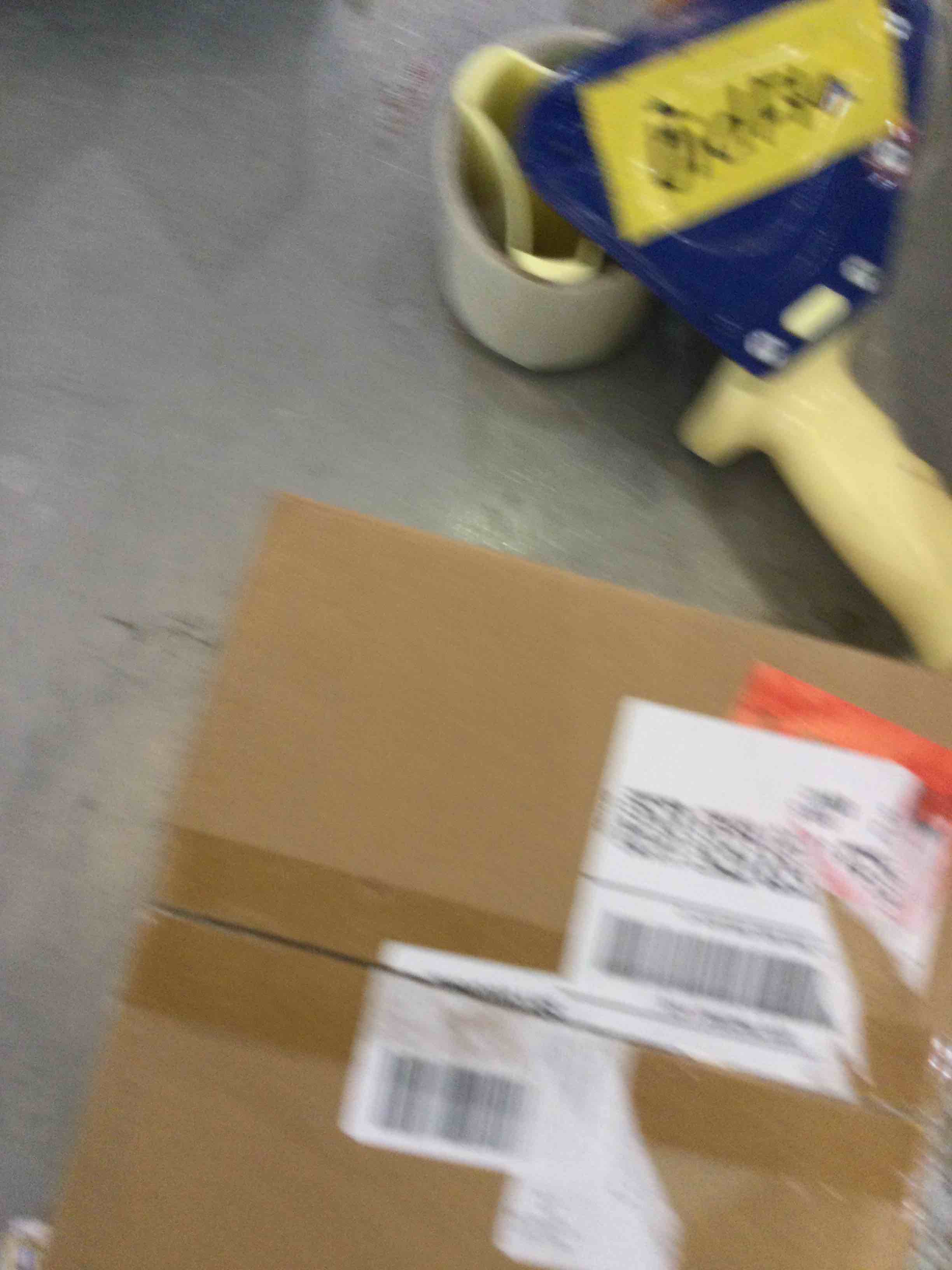 https://s3.amazonaws.com/lotting-images-prod/bidfta/BHS90003869_1691775685586.jpeg