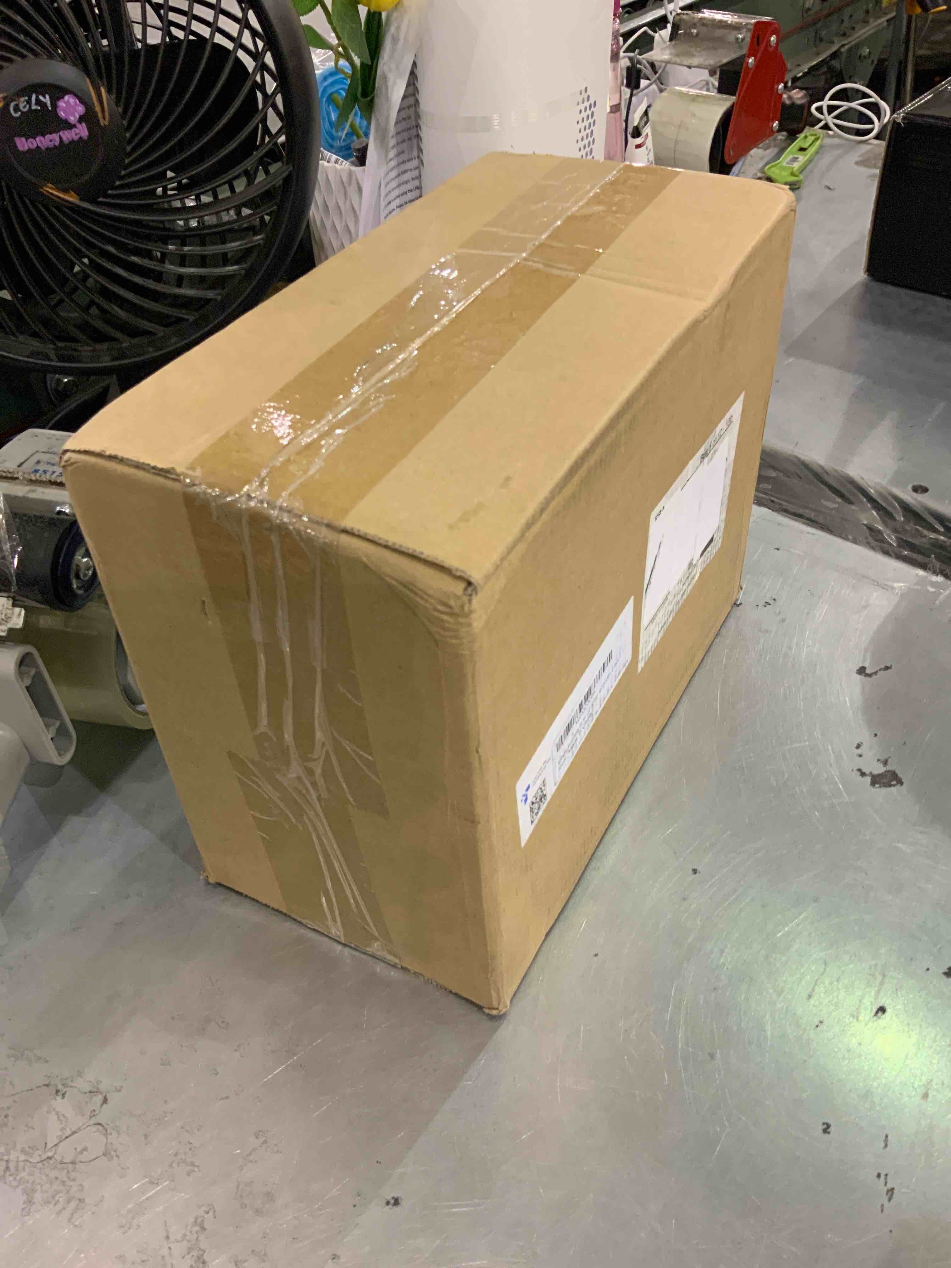 https://s3.amazonaws.com/lotting-images-prod/bidfta/BHS90004037_1692097988854.jpeg
