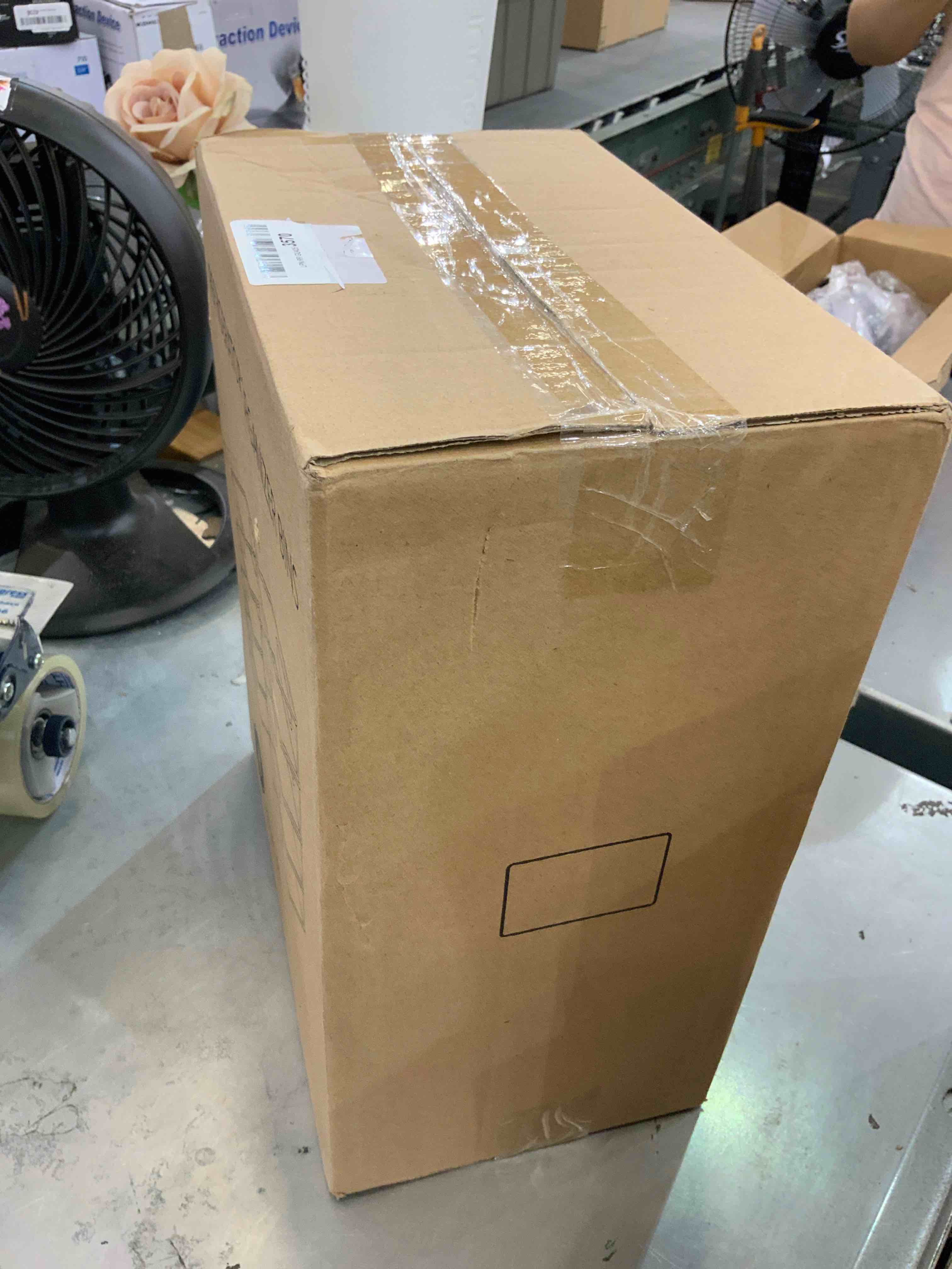 https://s3.amazonaws.com/lotting-images-prod/bidfta/BHS90004110_1692028644331.jpeg
