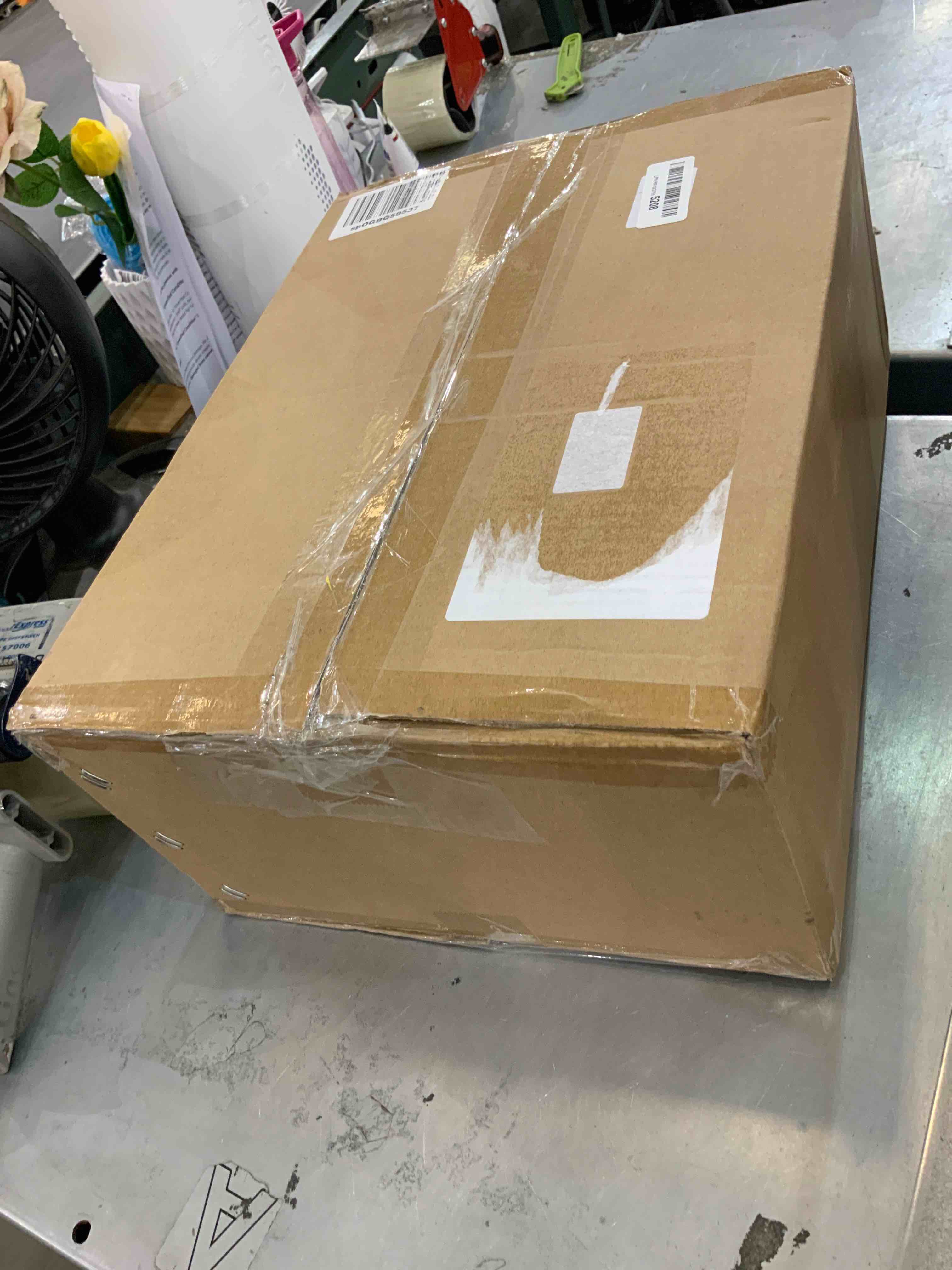 https://s3.amazonaws.com/lotting-images-prod/bidfta/BHS90004112_1692028356868.jpeg