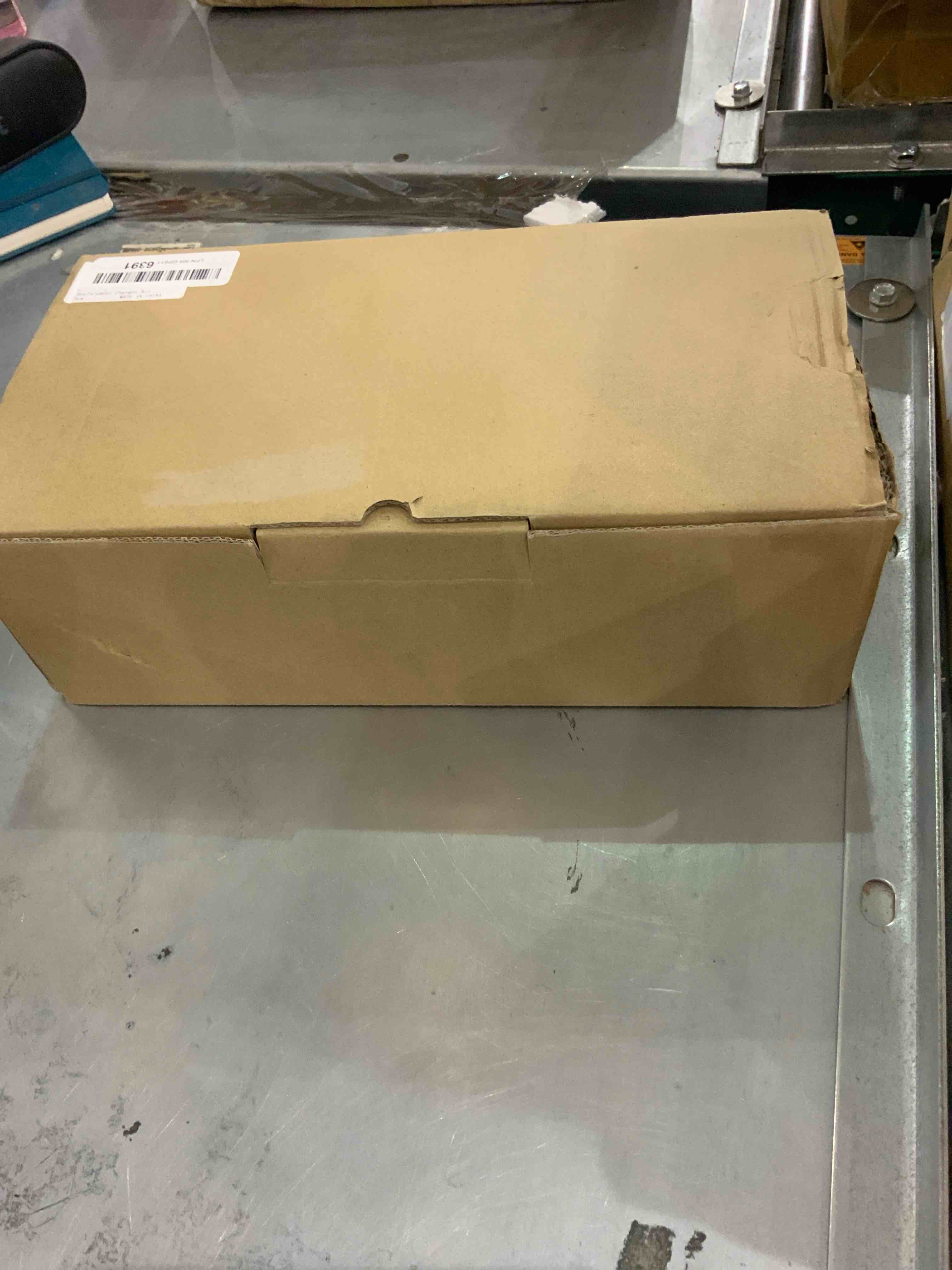 https://s3.amazonaws.com/lotting-images-prod/bidfta/BHS90004213_1692015120485.jpeg
