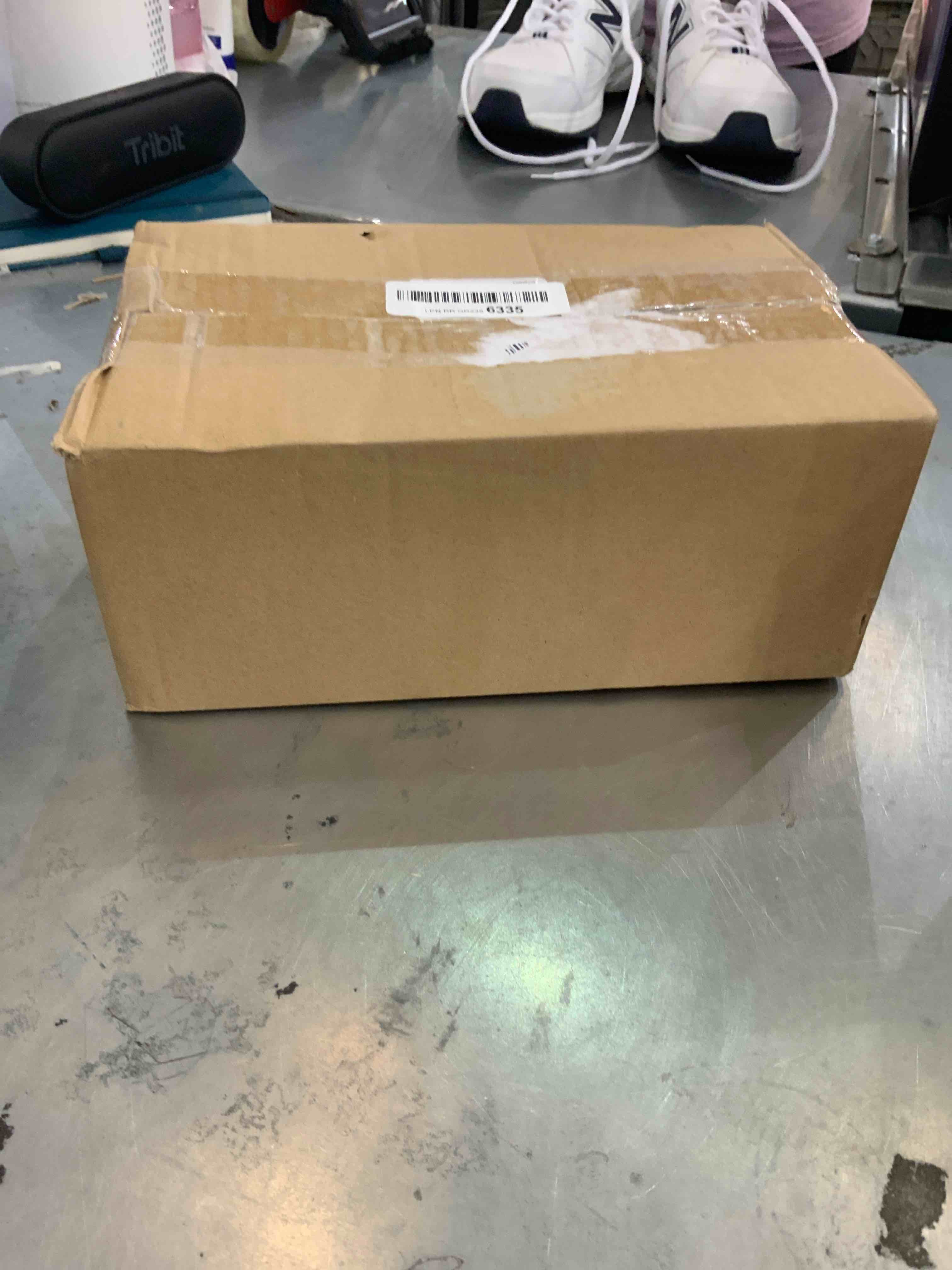 https://s3.amazonaws.com/lotting-images-prod/bidfta/BHS90004301_1691776280186.jpeg