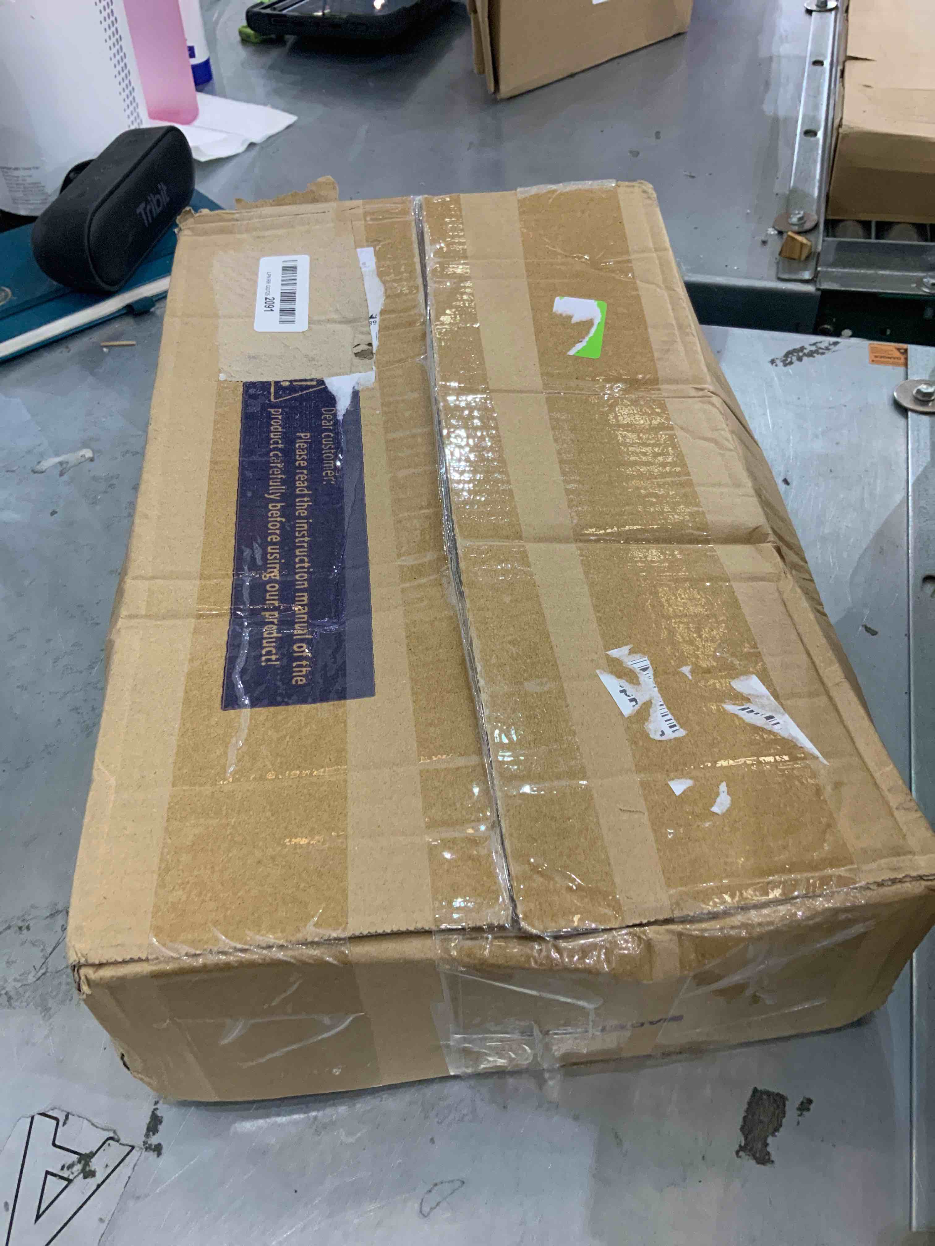 https://s3.amazonaws.com/lotting-images-prod/bidfta/BHS90004427_1691761448138.jpeg