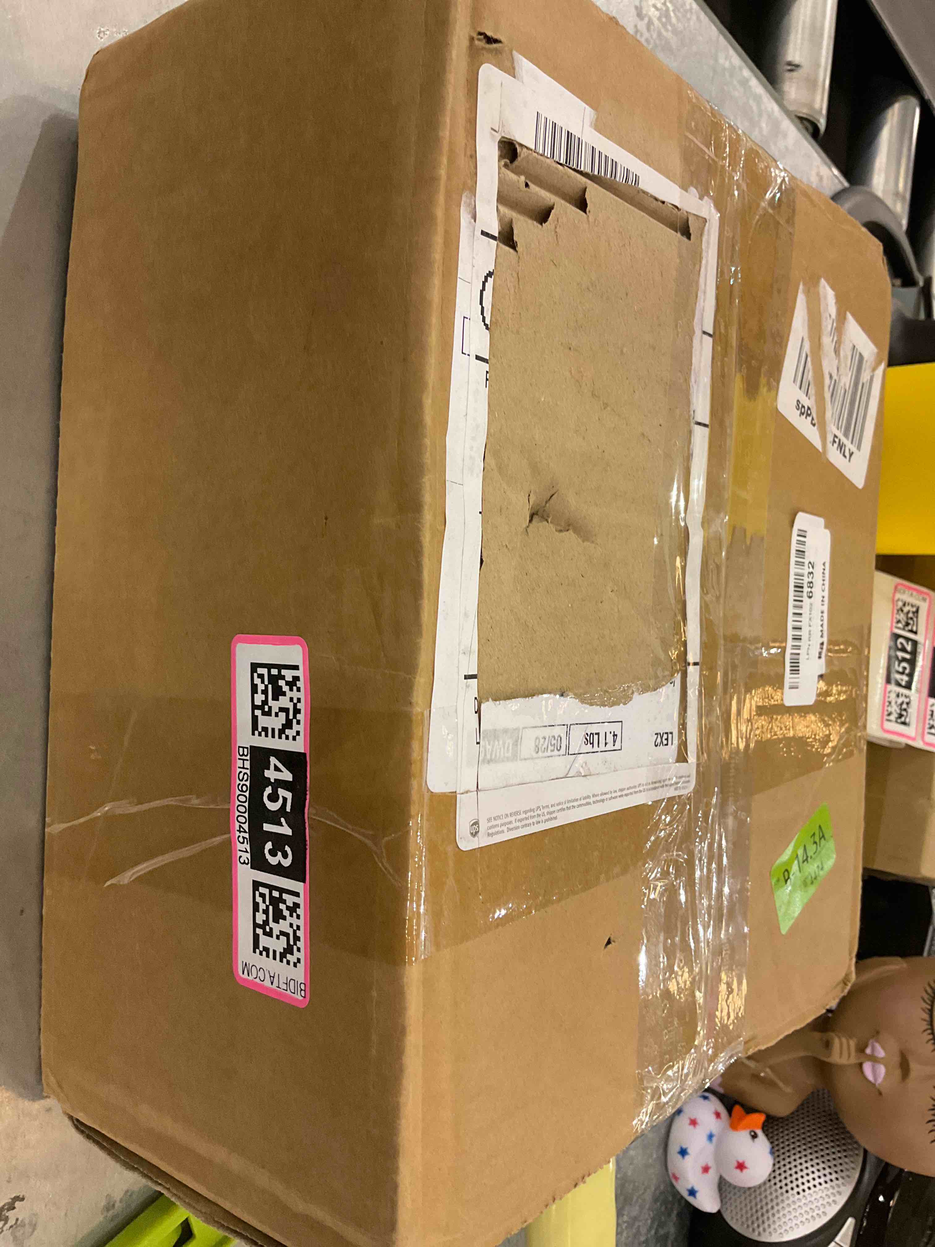 https://s3.amazonaws.com/lotting-images-prod/bidfta/BHS90004513_1692107674767.jpeg