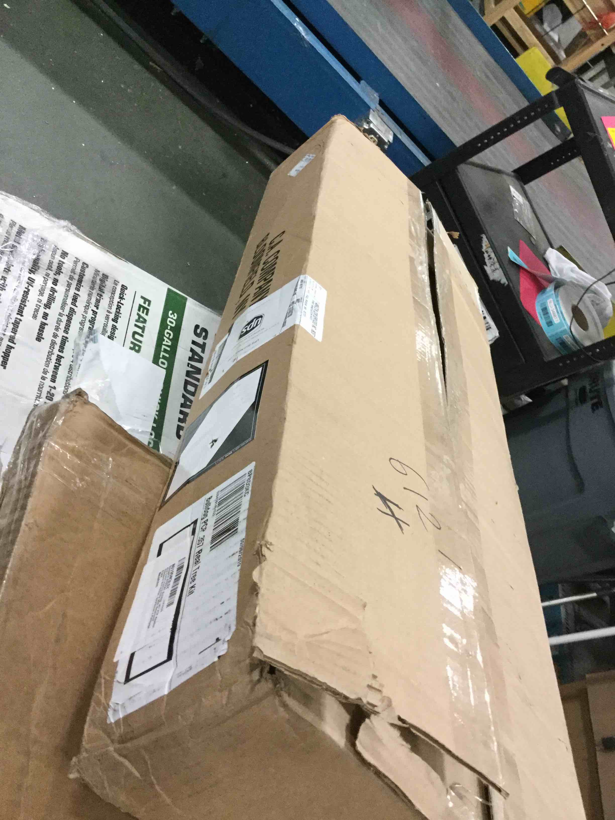 https://s3.amazonaws.com/lotting-images-prod/bidfta/BLU0348688_1574266343263.jpeg