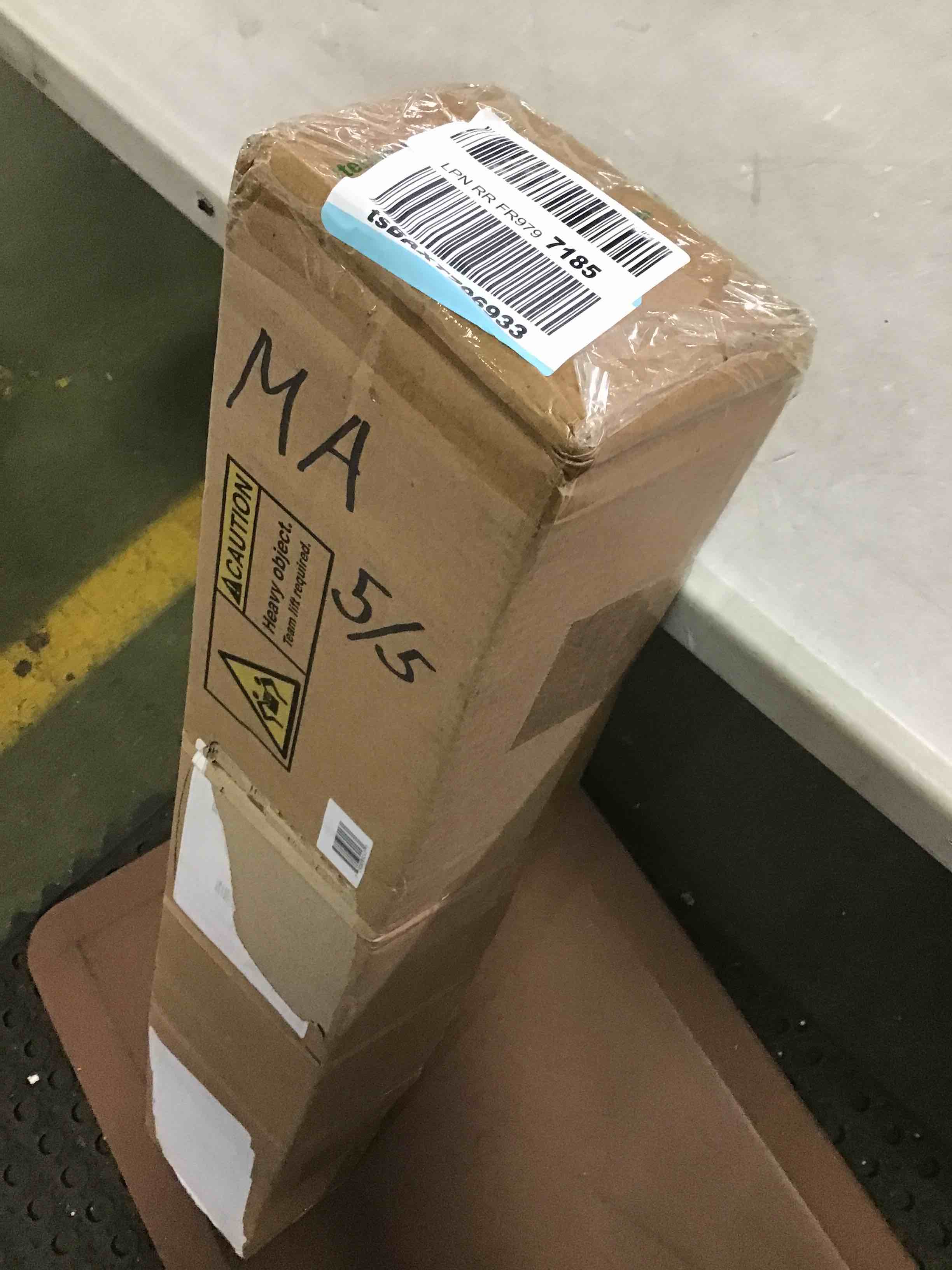 https://s3.amazonaws.com/lotting-images-prod/bidfta/BLU0528173_1688054173166.jpeg