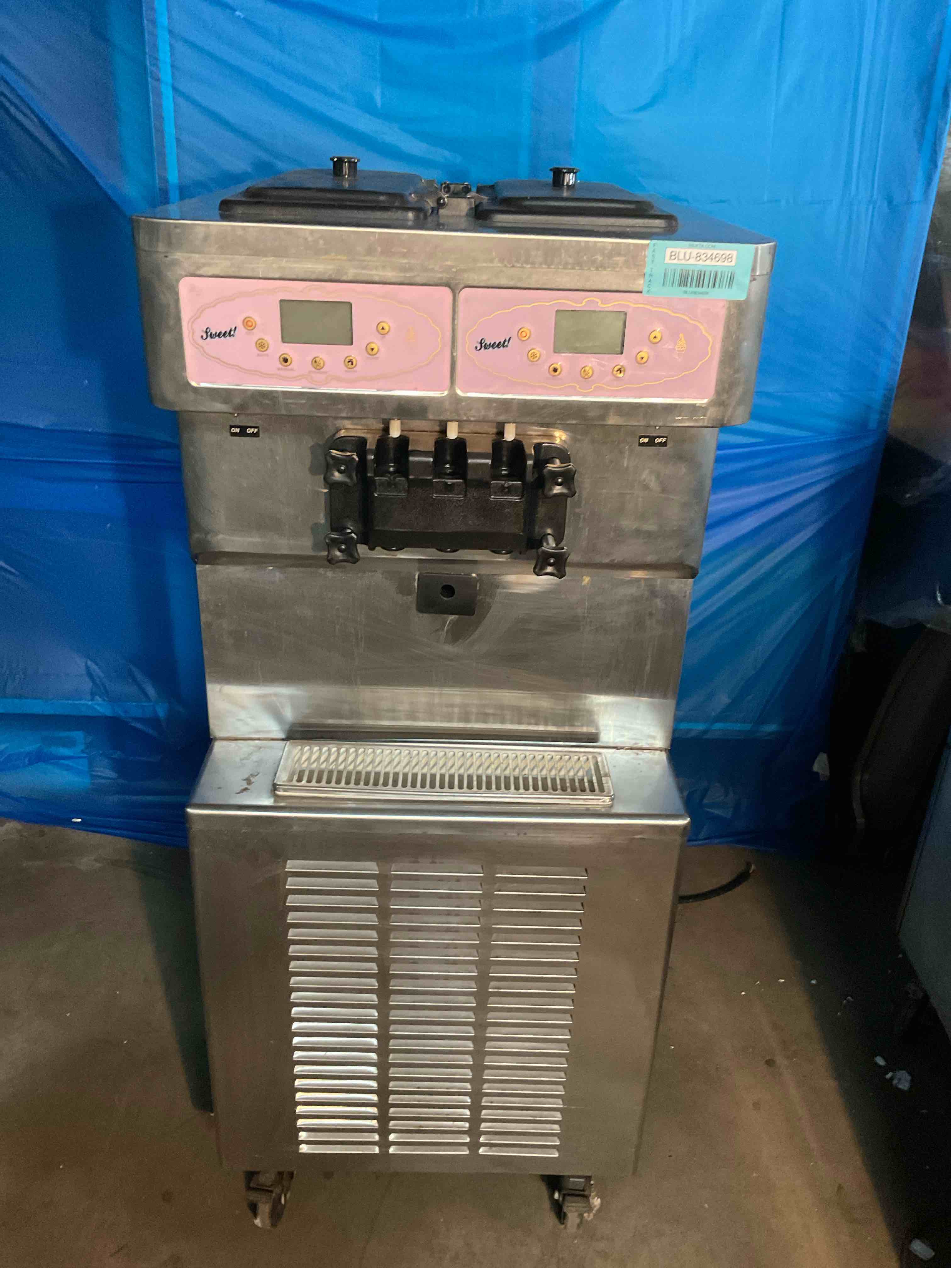 2016 SUM STAR SOFT SERVE MACHINE 220VOLTS SINGLE PHASE 