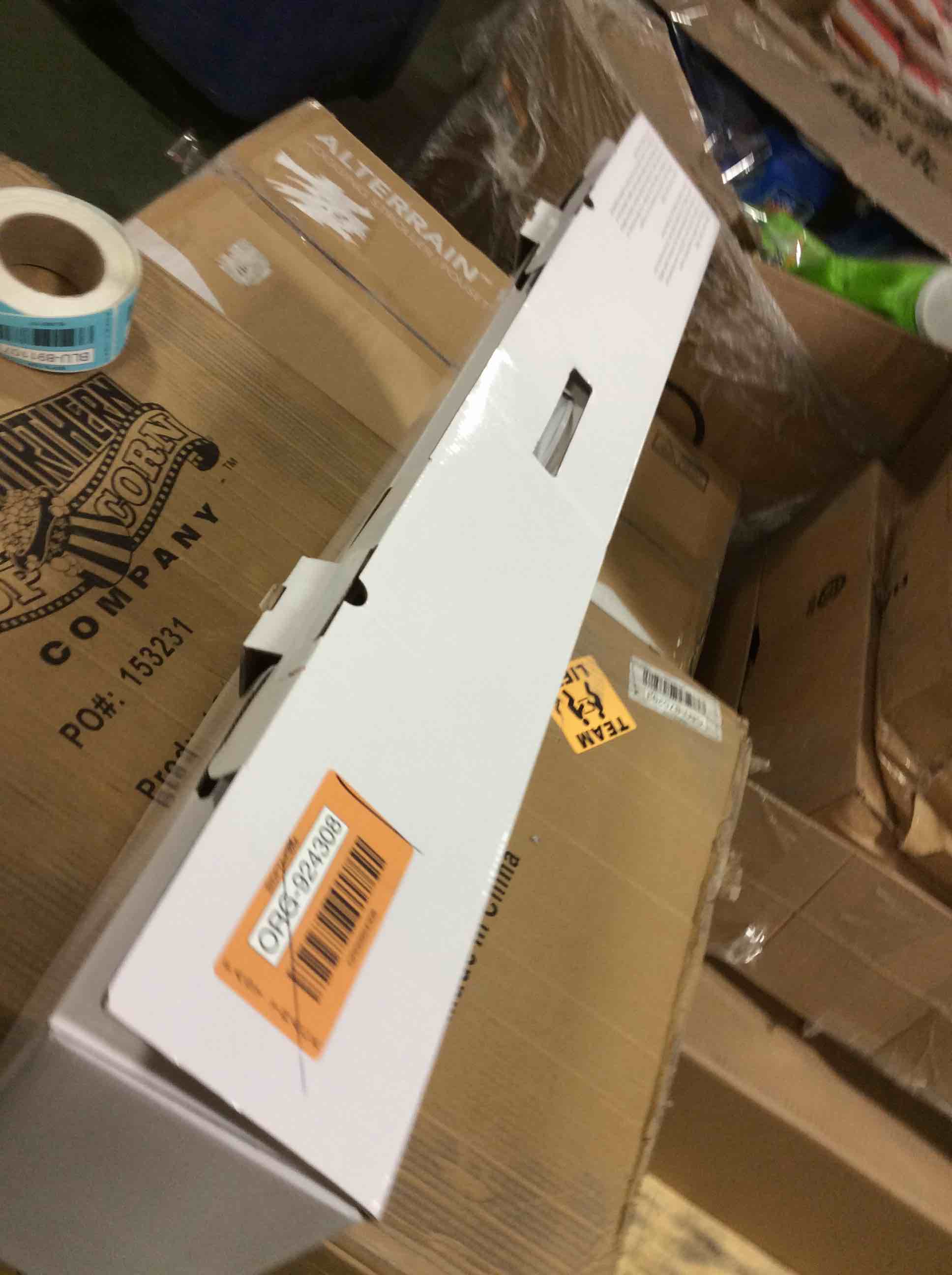 https://s3.amazonaws.com/lotting-images-prod/bidfta/BLU0891104_1610395169823.jpeg