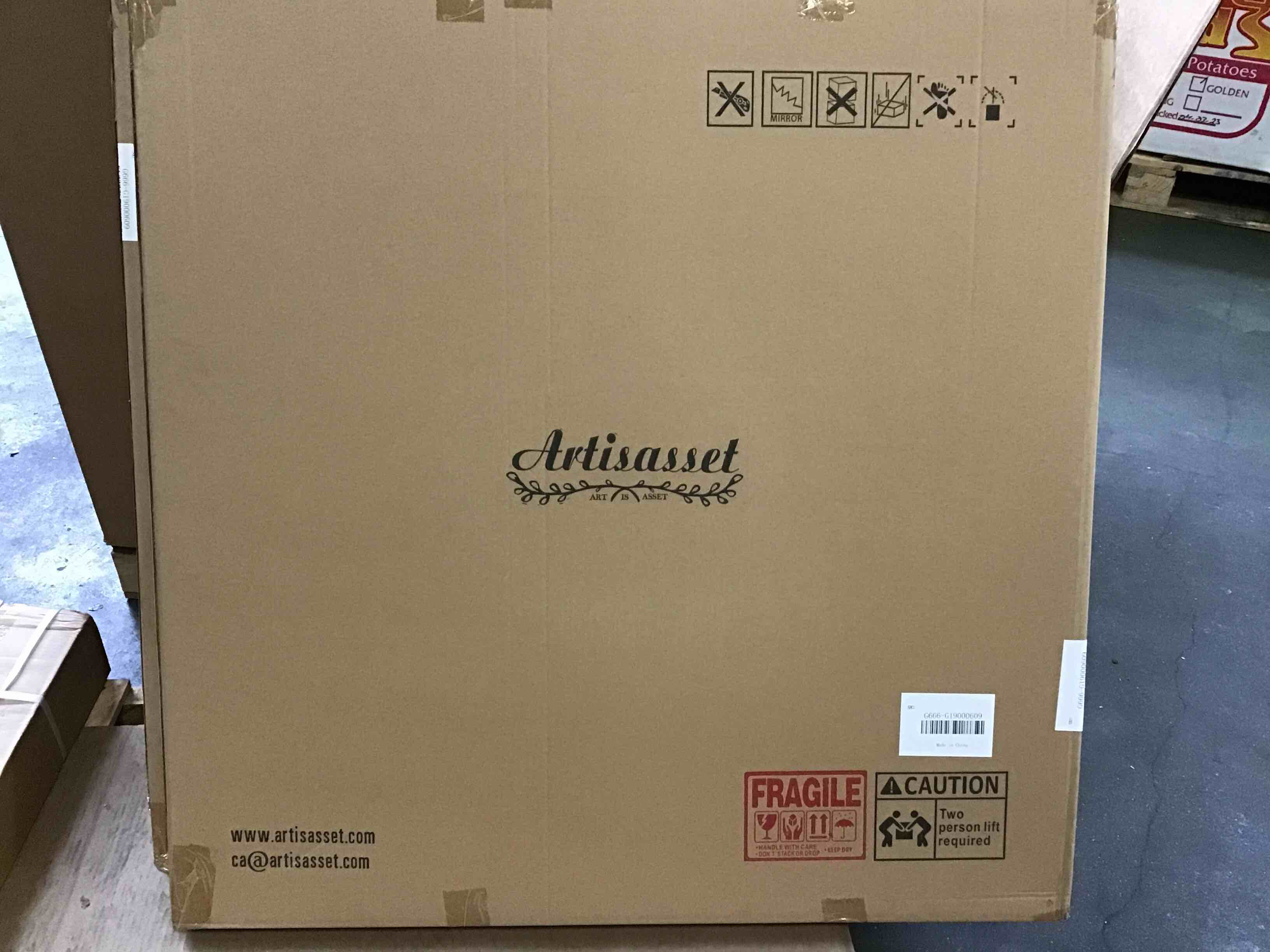 https://s3.amazonaws.com/lotting-images-prod/bidfta/BLU1137499_1687804500409.jpeg