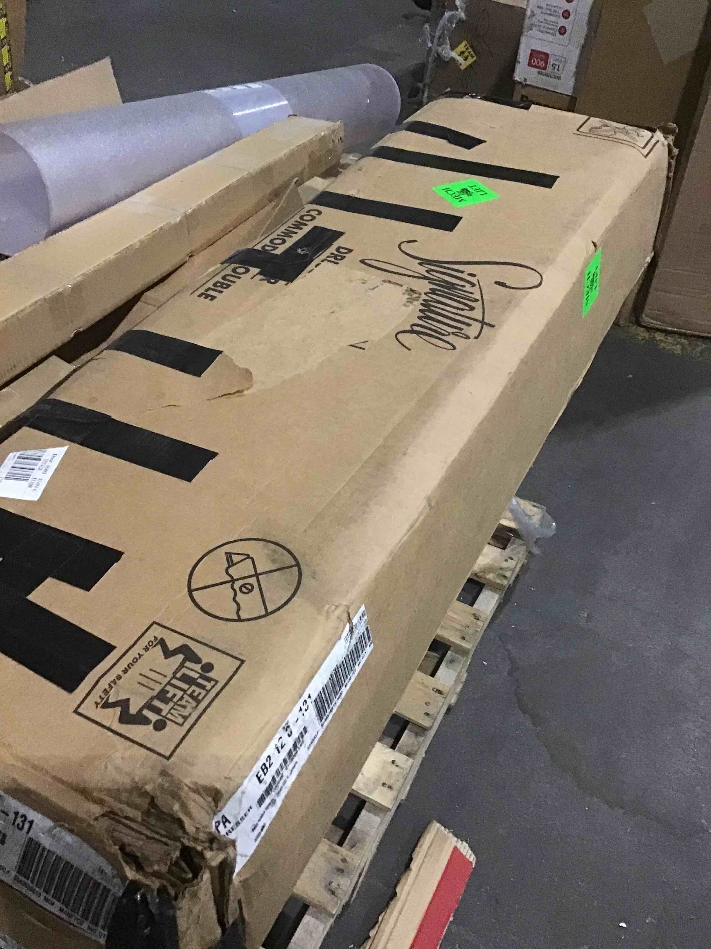https://s3.amazonaws.com/lotting-images-prod/bidfta/BLU1517334_1640788432020.jpeg