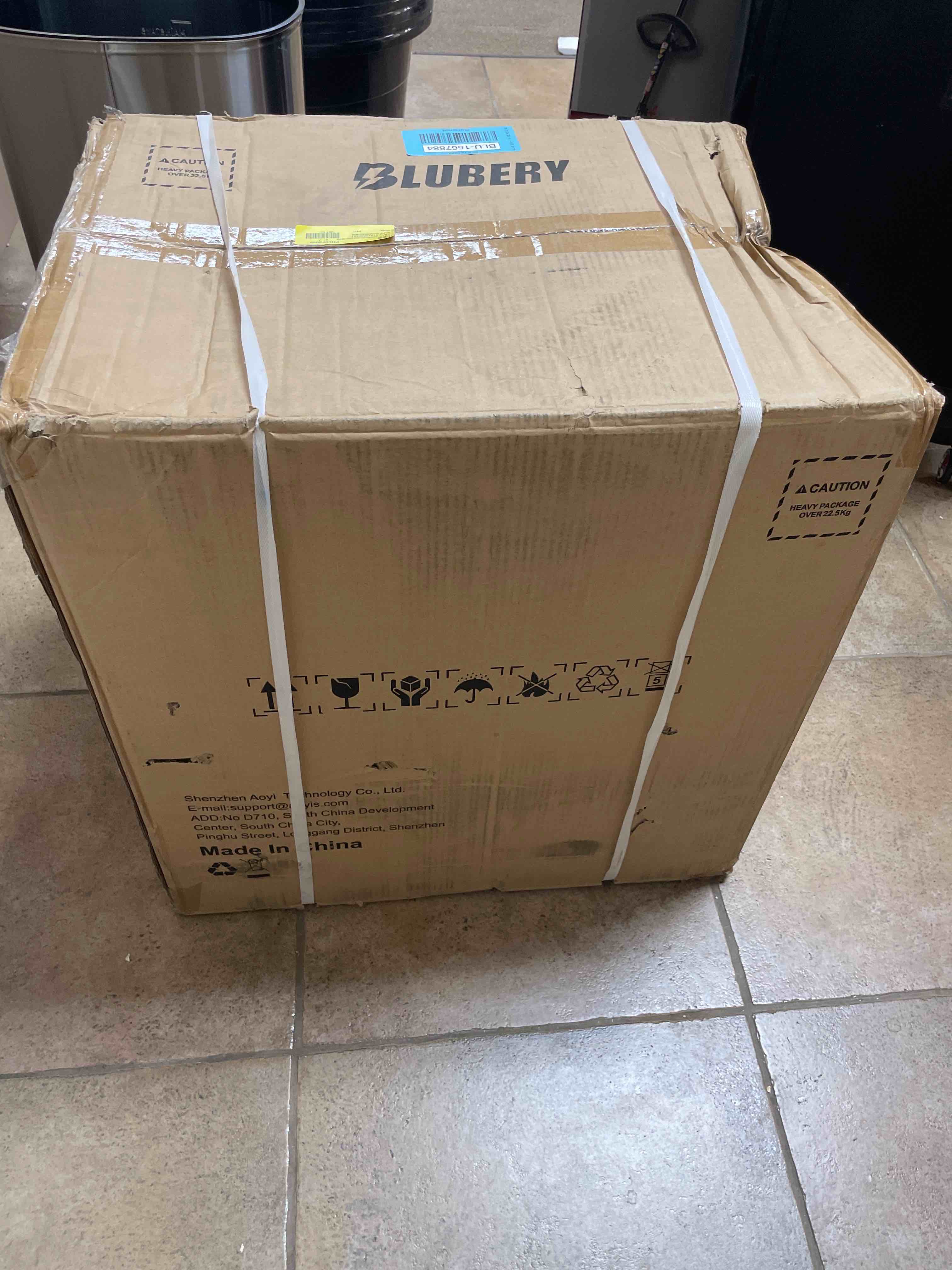 https://s3.amazonaws.com/lotting-images-prod/bidfta/BLU1567884_1694015912981.jpeg