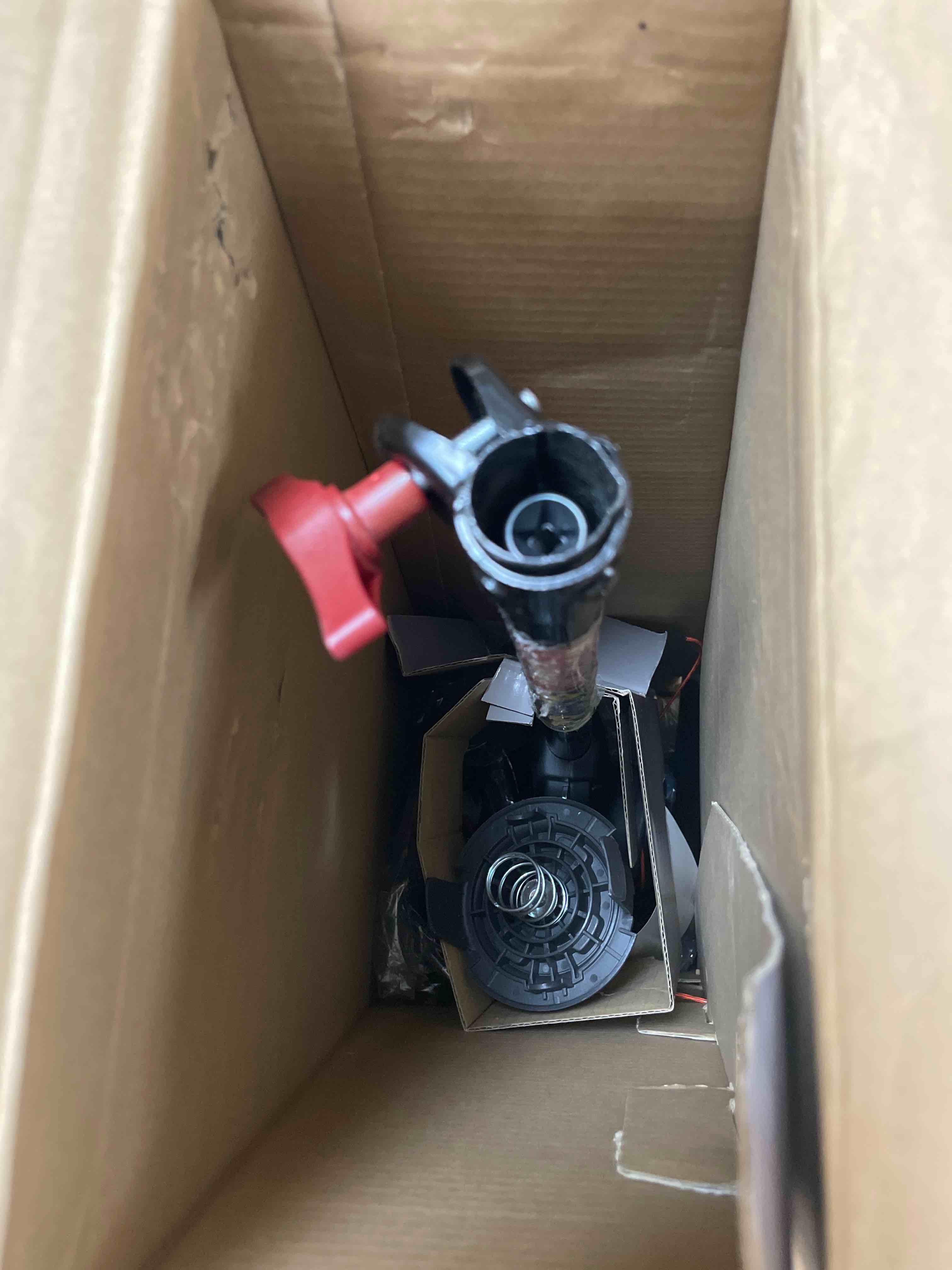 https://s3.amazonaws.com/lotting-images-prod/bidfta/BLU1567894_1694019165708.jpeg