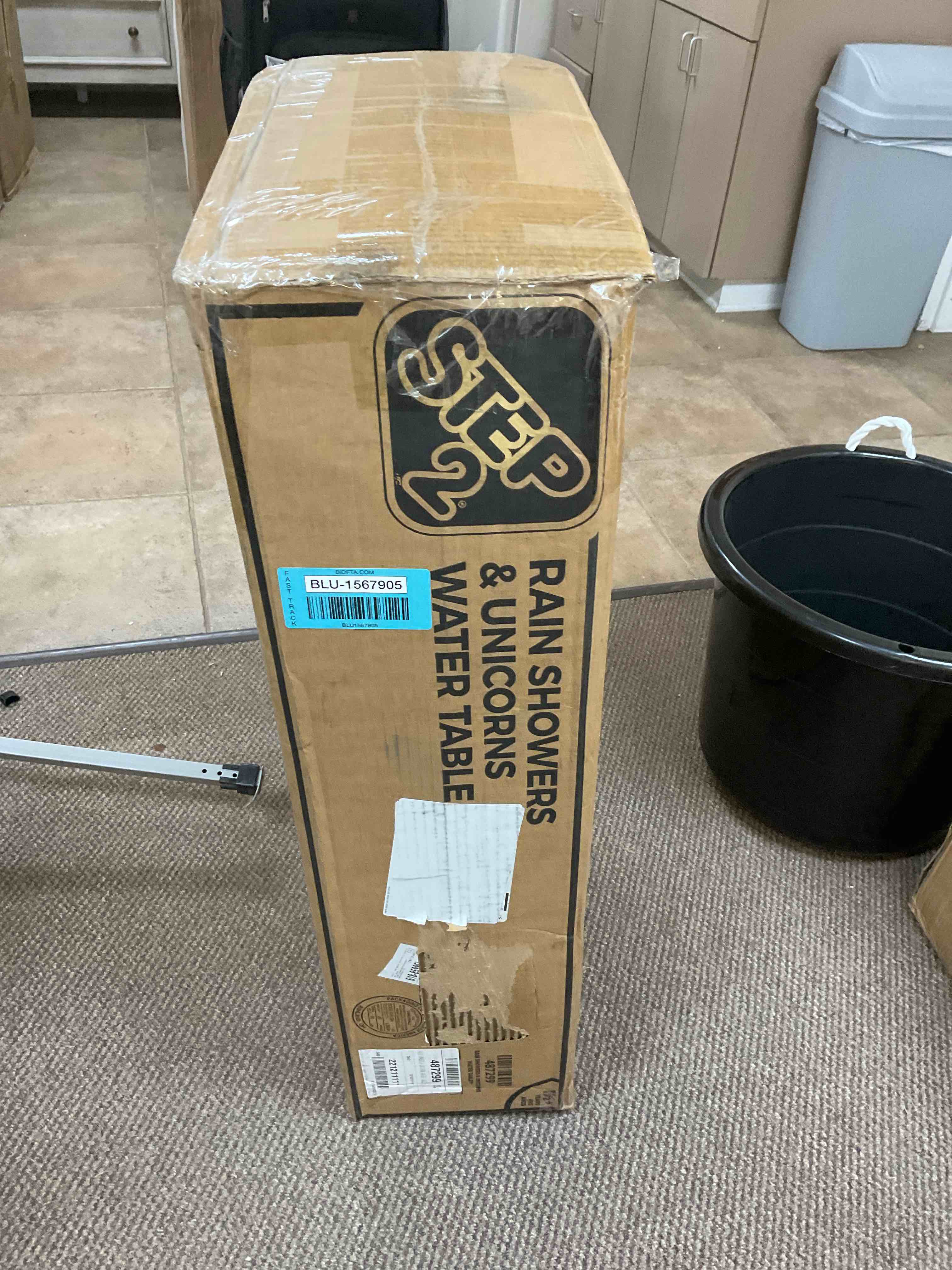 https://s3.amazonaws.com/lotting-images-prod/bidfta/BLU1567905_1694021732598.jpeg