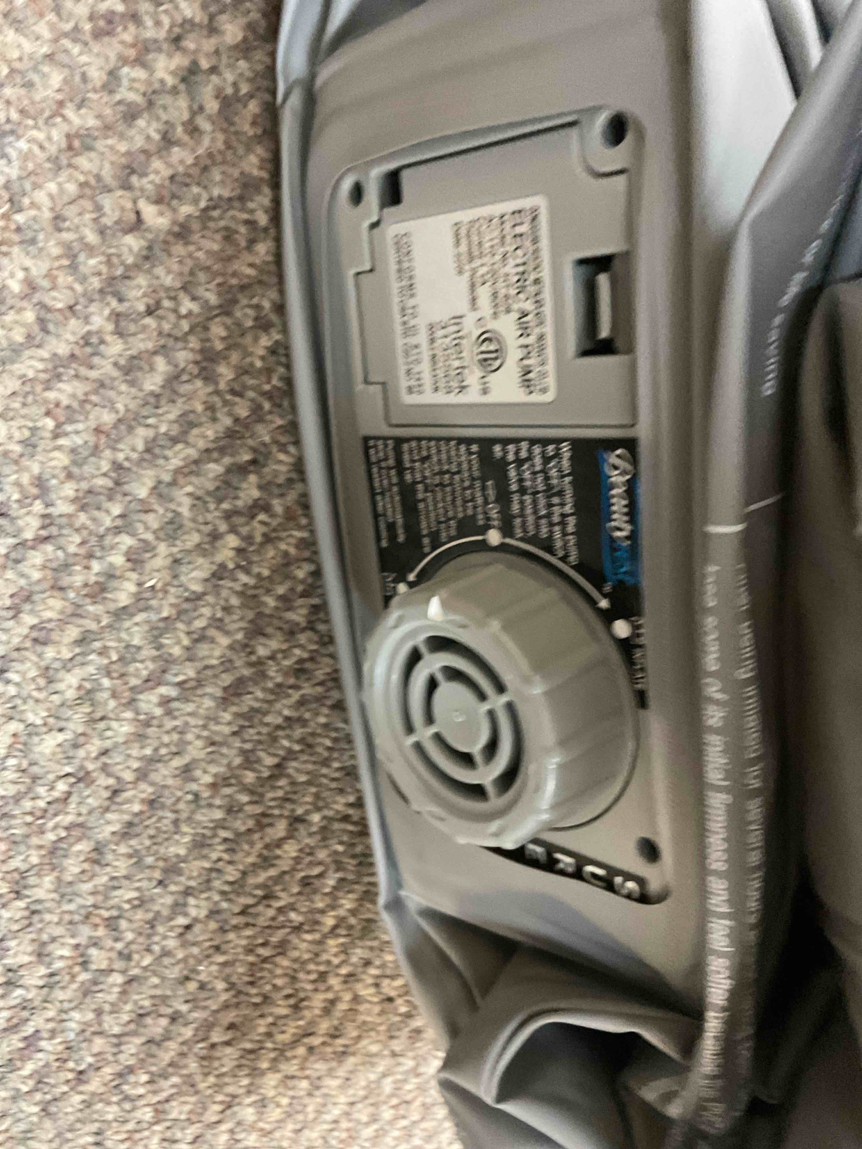 https://s3.amazonaws.com/lotting-images-prod/bidfta/BLU1567906_1694022434650.jpeg
