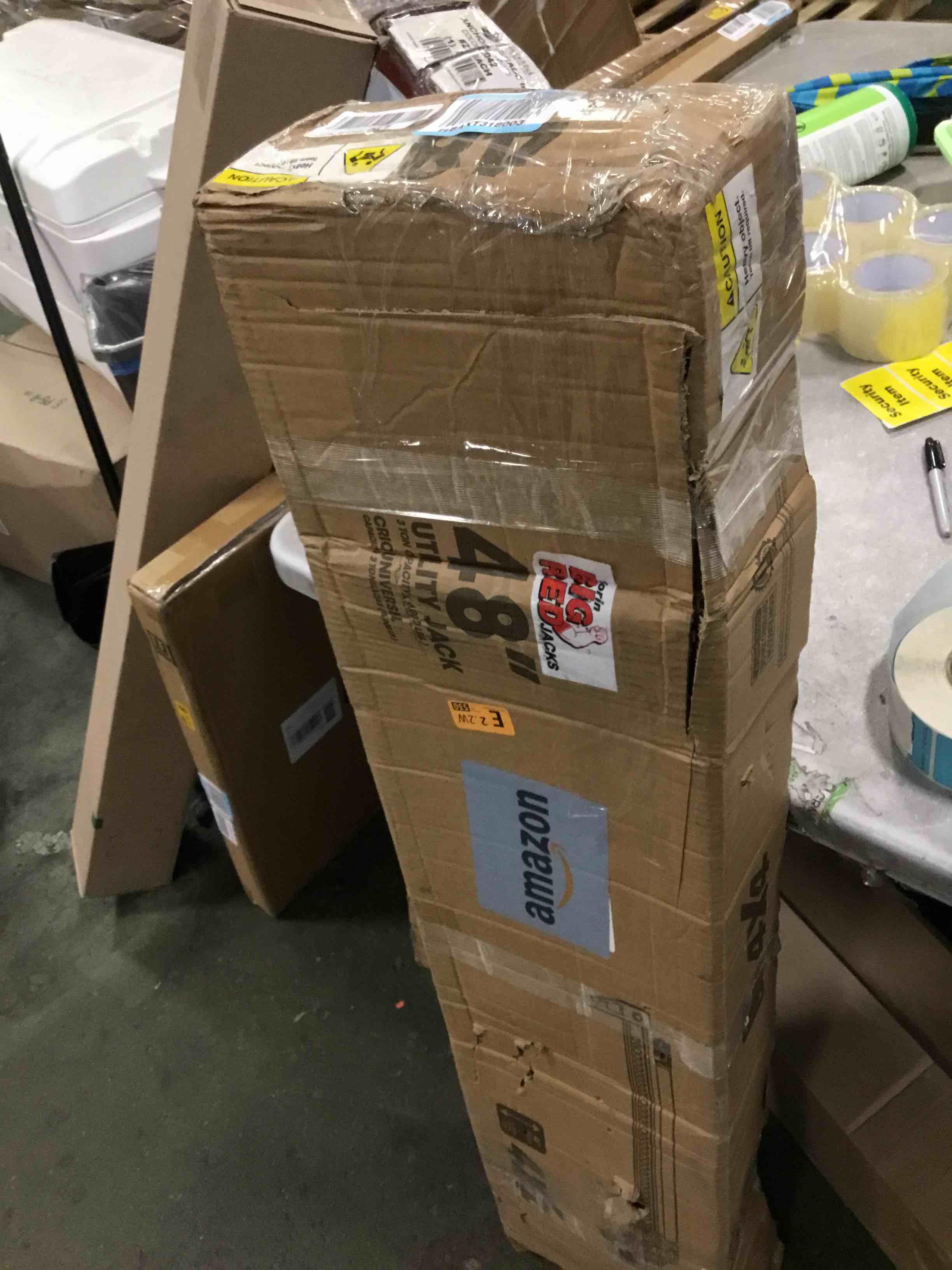 https://s3.amazonaws.com/lotting-images-prod/bidfta/BLU1597296_1720239962756.jpeg