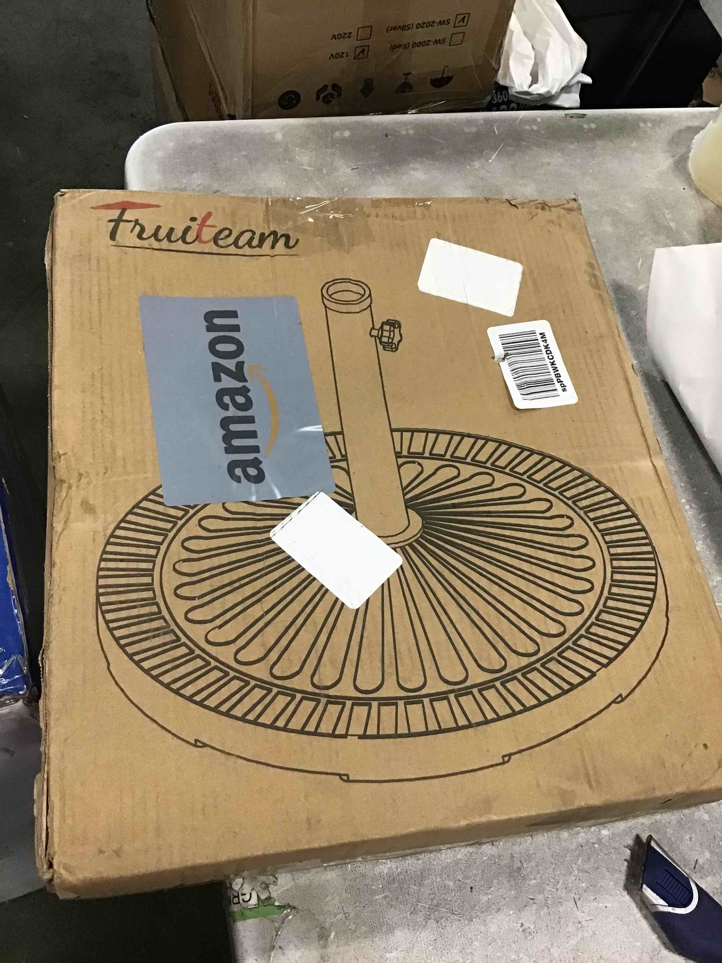 https://s3.amazonaws.com/lotting-images-prod/bidfta/BLU1597365_1720479484453.jpeg