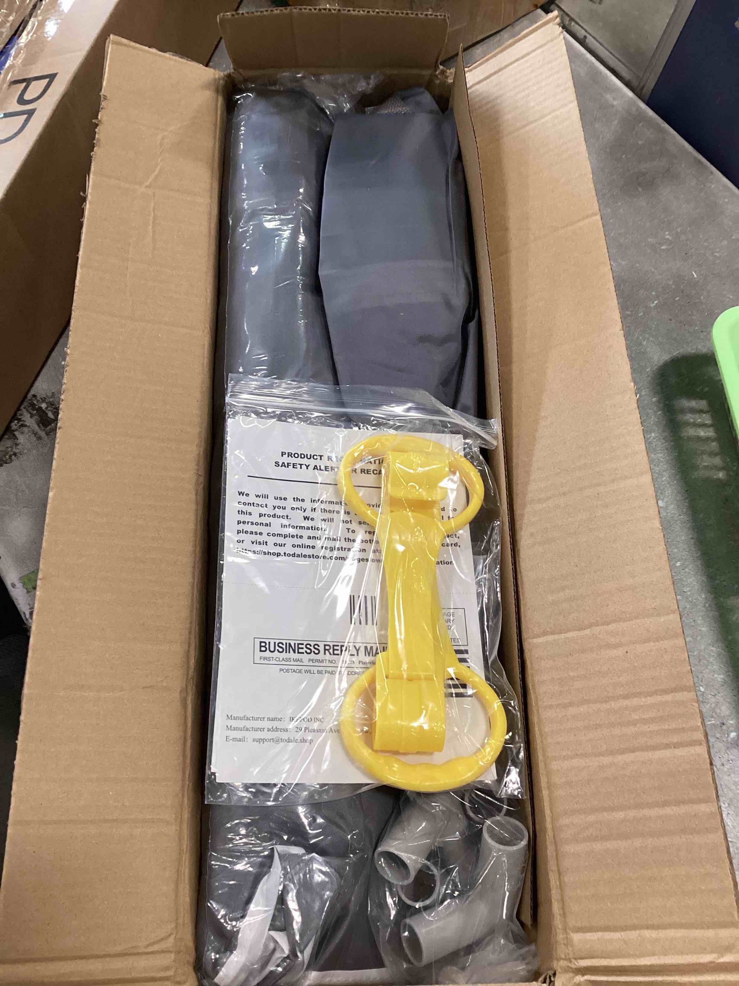 https://s3.amazonaws.com/lotting-images-prod/bidfta/BLU1597704_1720655122750.jpeg