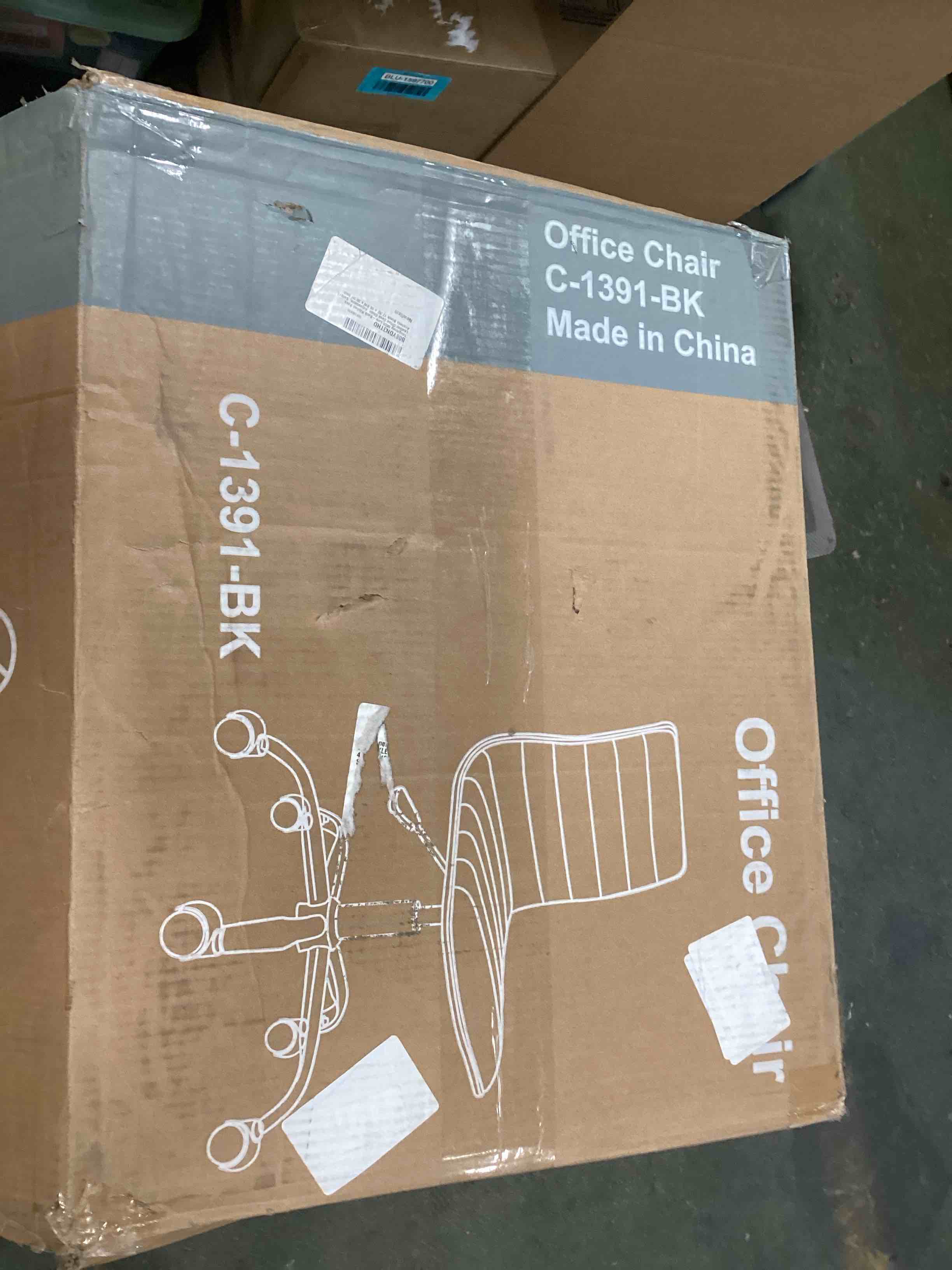 https://s3.amazonaws.com/lotting-images-prod/bidfta/BLU1597722_1720657803931.jpeg