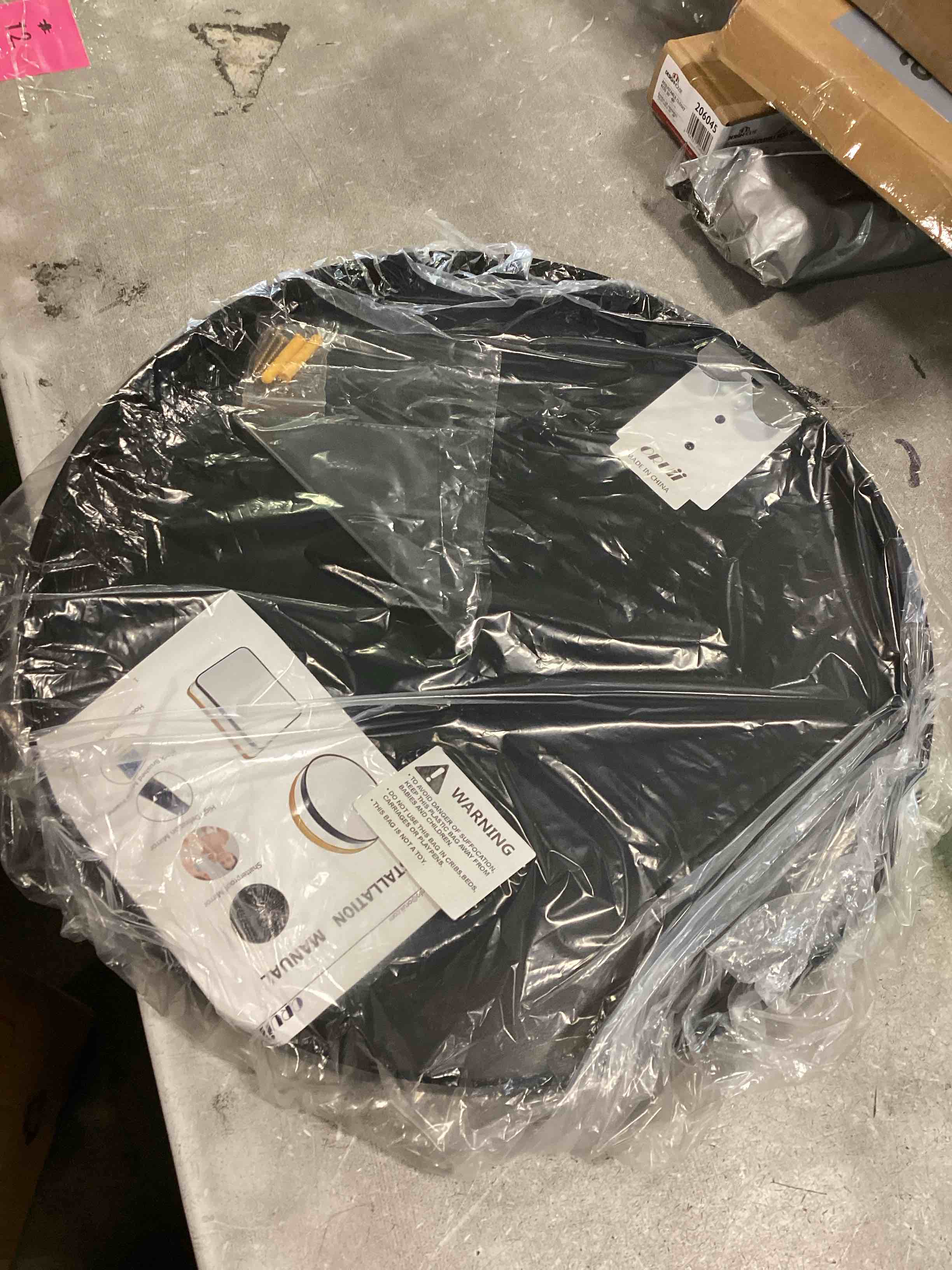 https://s3.amazonaws.com/lotting-images-prod/bidfta/BLU1597823_1720738386276.jpeg