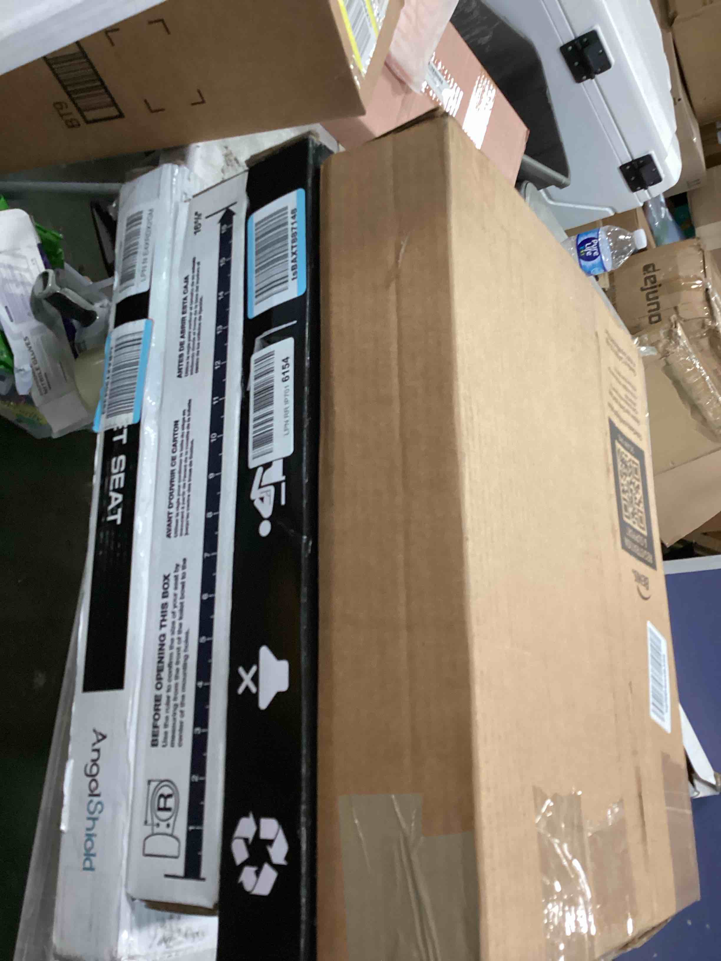 https://s3.amazonaws.com/lotting-images-prod/bidfta/BLU1597859_1720749717890.jpeg