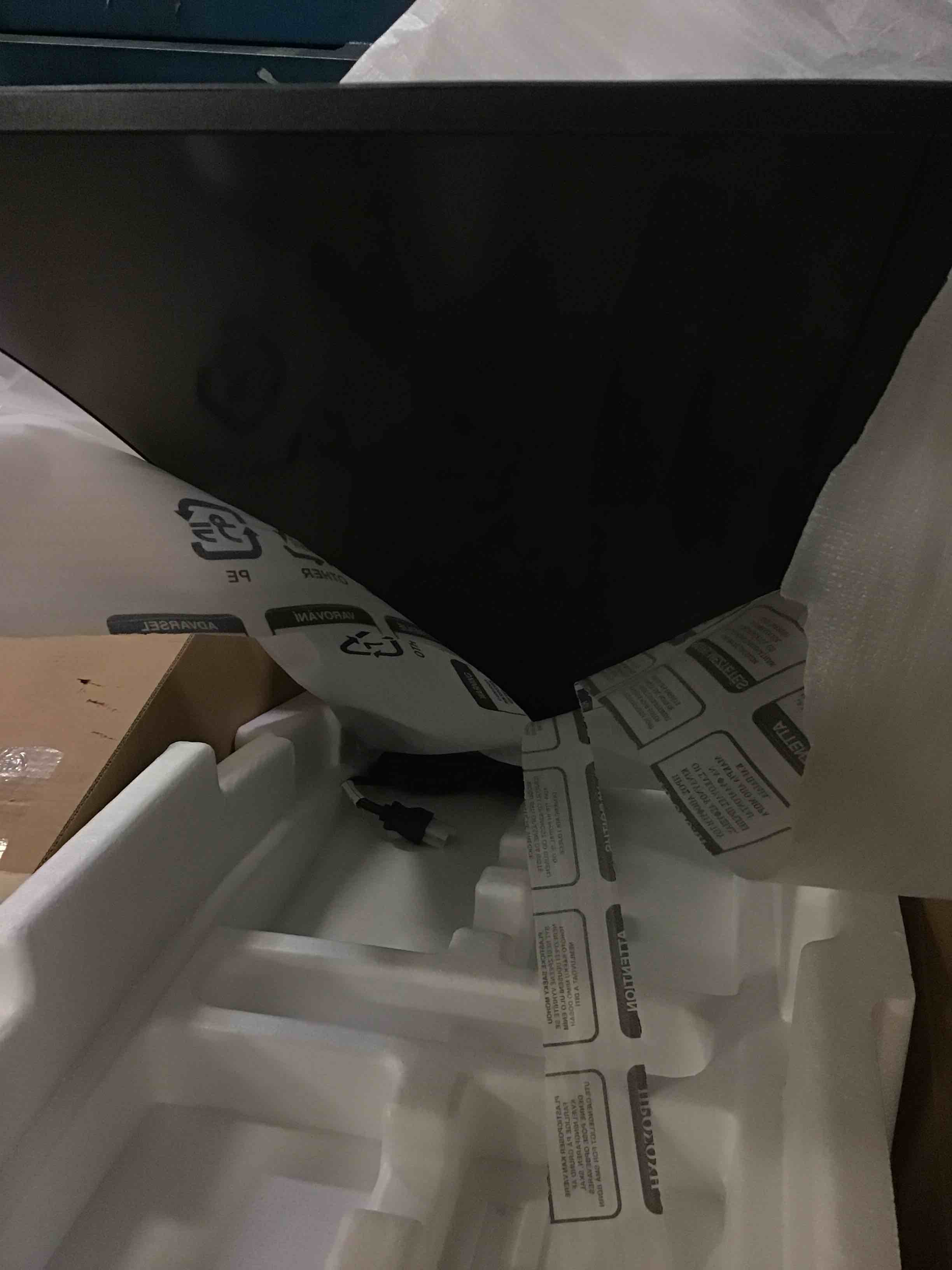 https://s3.amazonaws.com/lotting-images-prod/bidfta/BLU1786725_1644943735441.jpeg