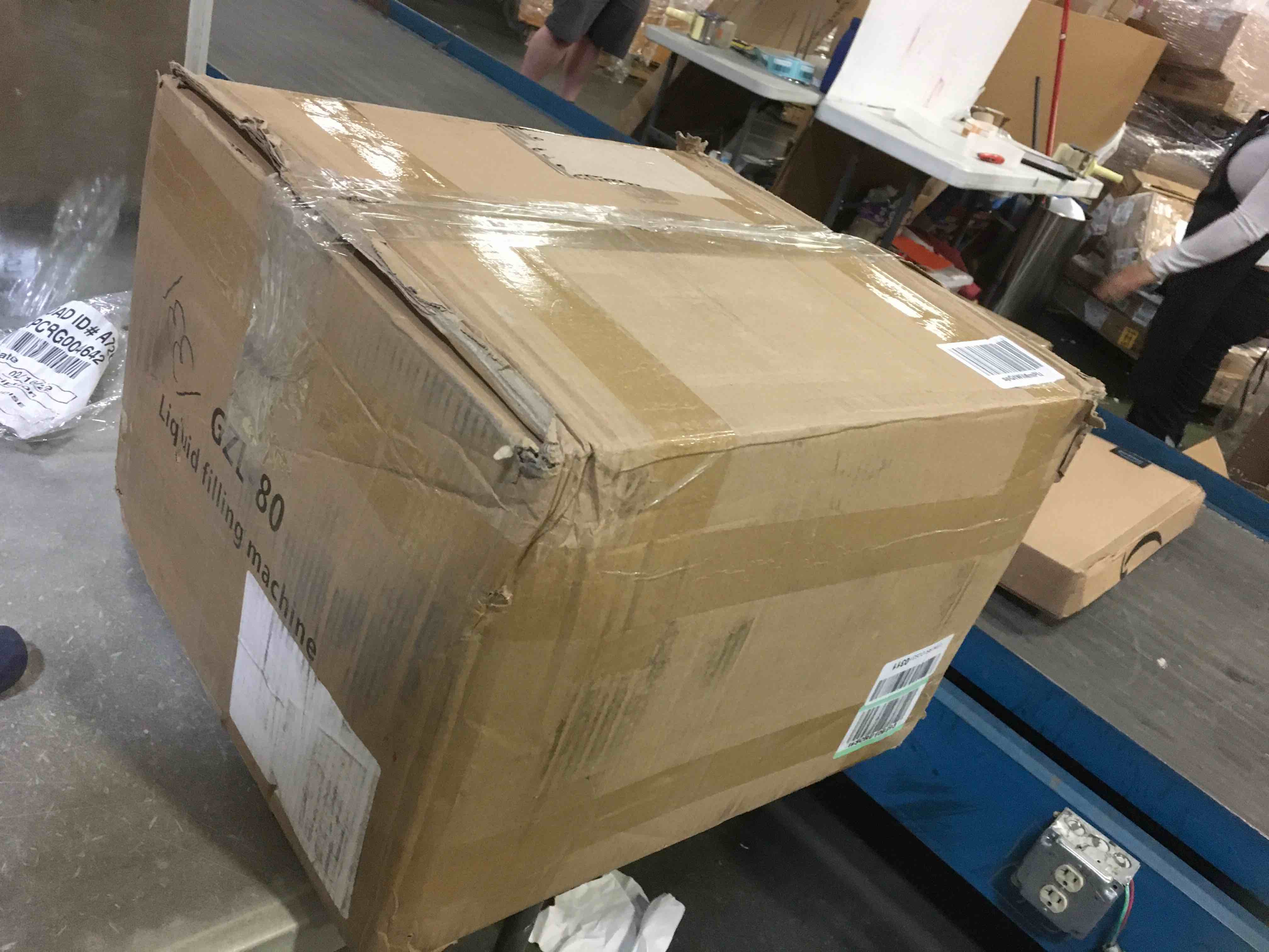 https://s3.amazonaws.com/lotting-images-prod/bidfta/BLU1815891_1645105579450.jpeg