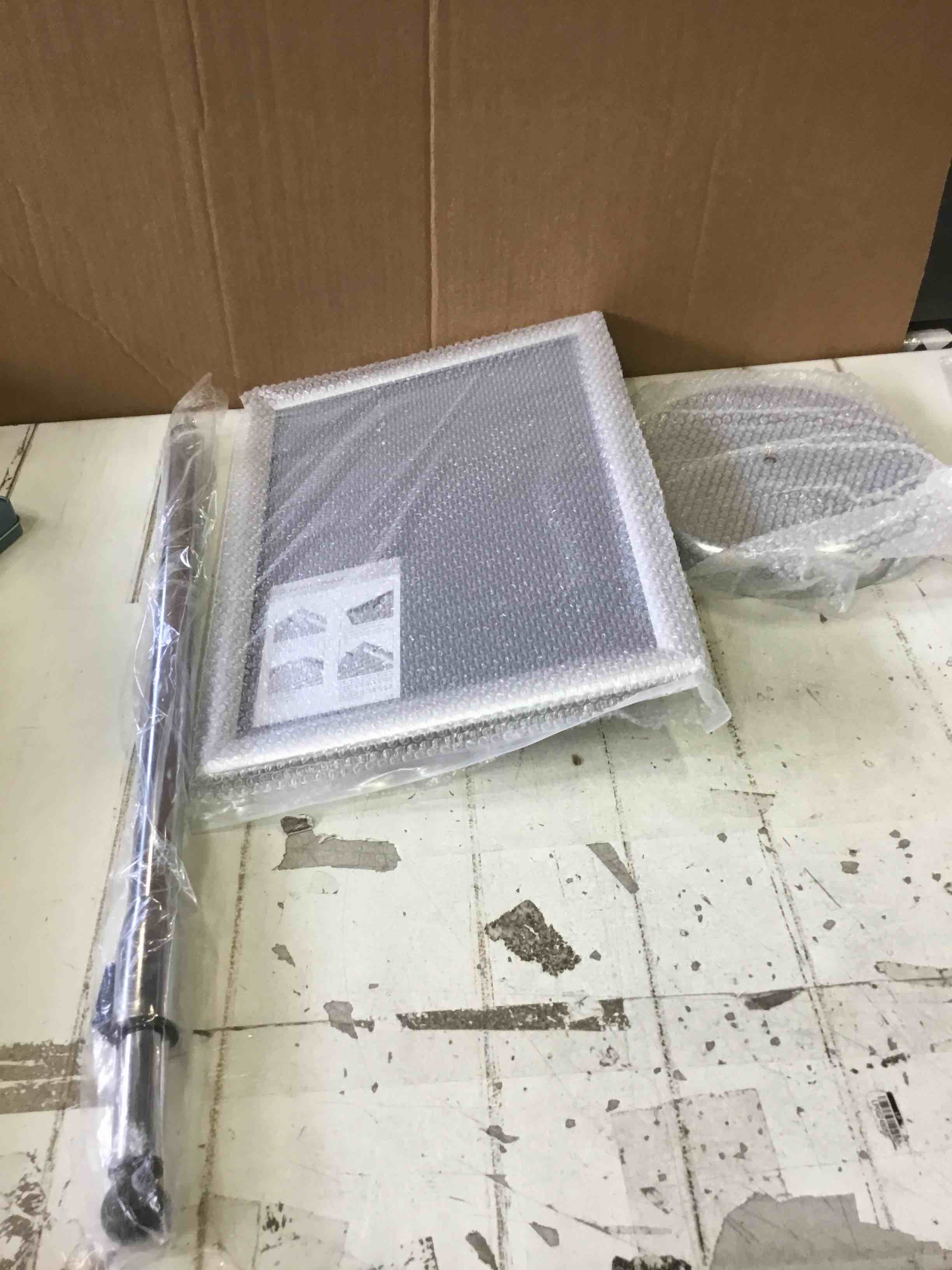https://s3.amazonaws.com/lotting-images-prod/bidfta/BLU2073034_1646940977606.jpeg