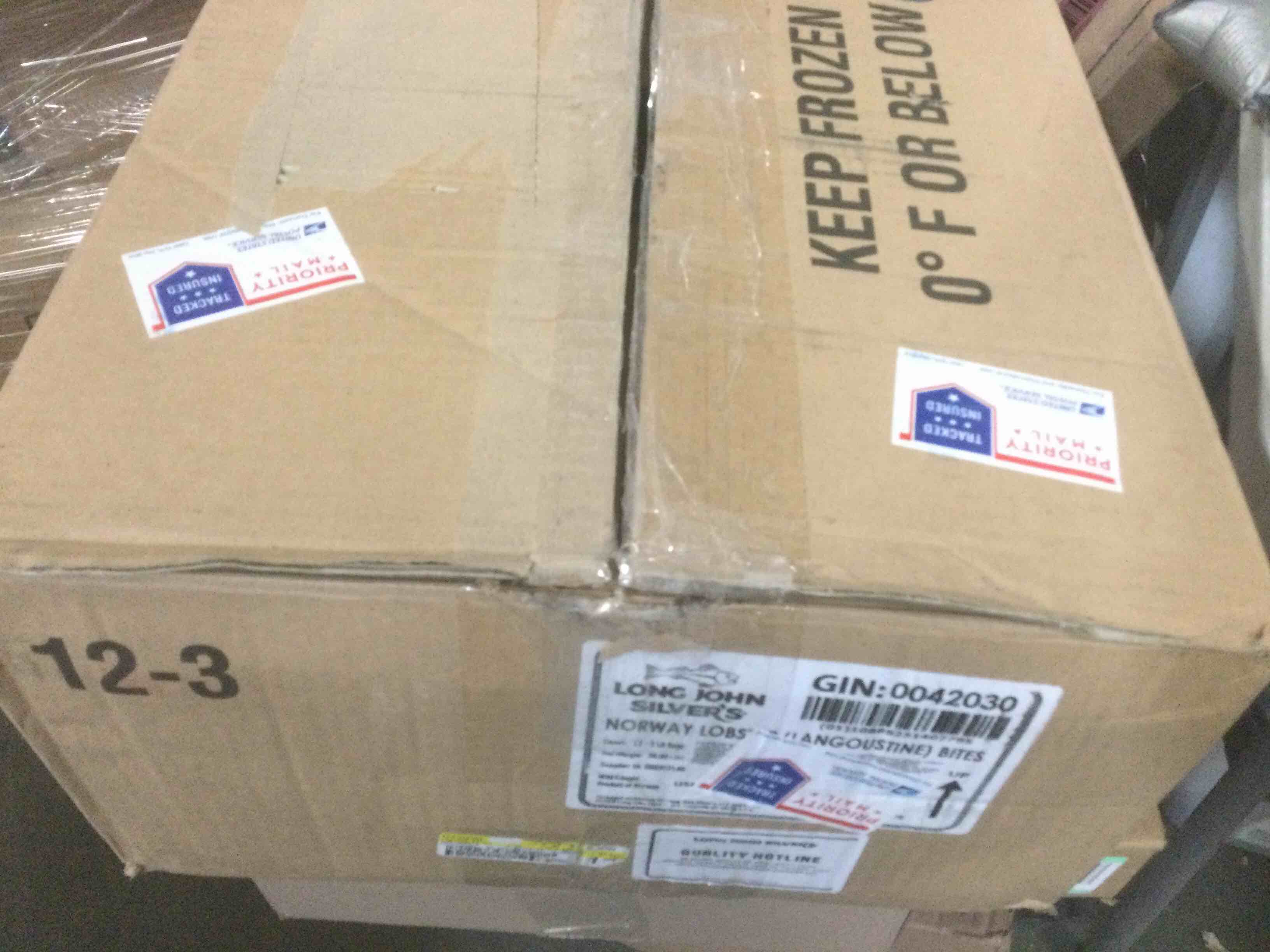 https://s3.amazonaws.com/lotting-images-prod/bidfta/BLU2113272_1648571762830.jpeg