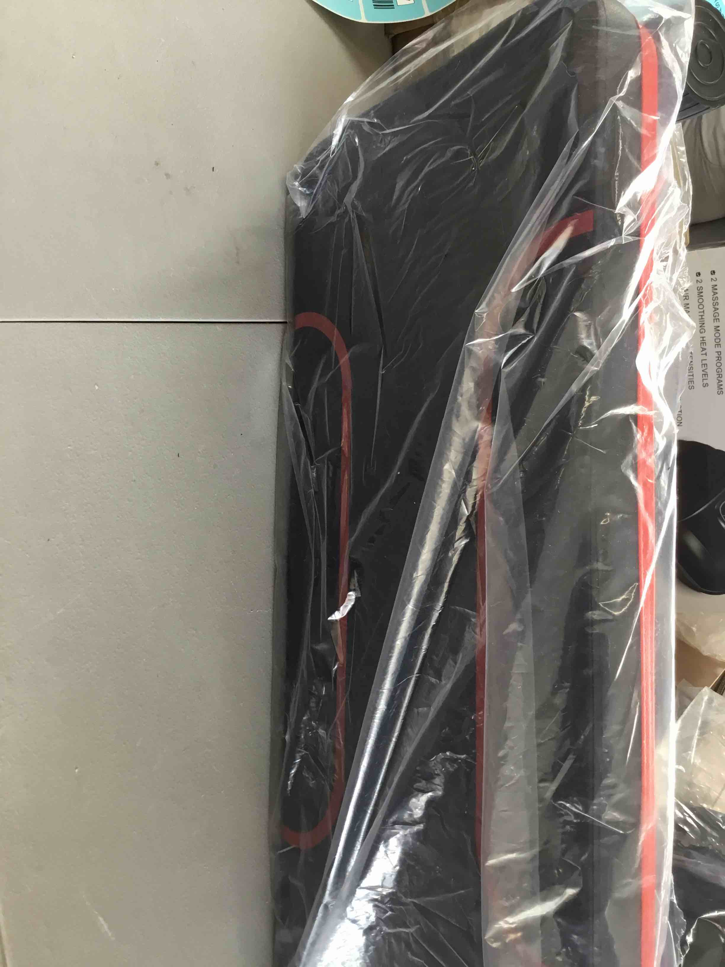 https://s3.amazonaws.com/lotting-images-prod/bidfta/BLU2360855_1660246889749.jpeg