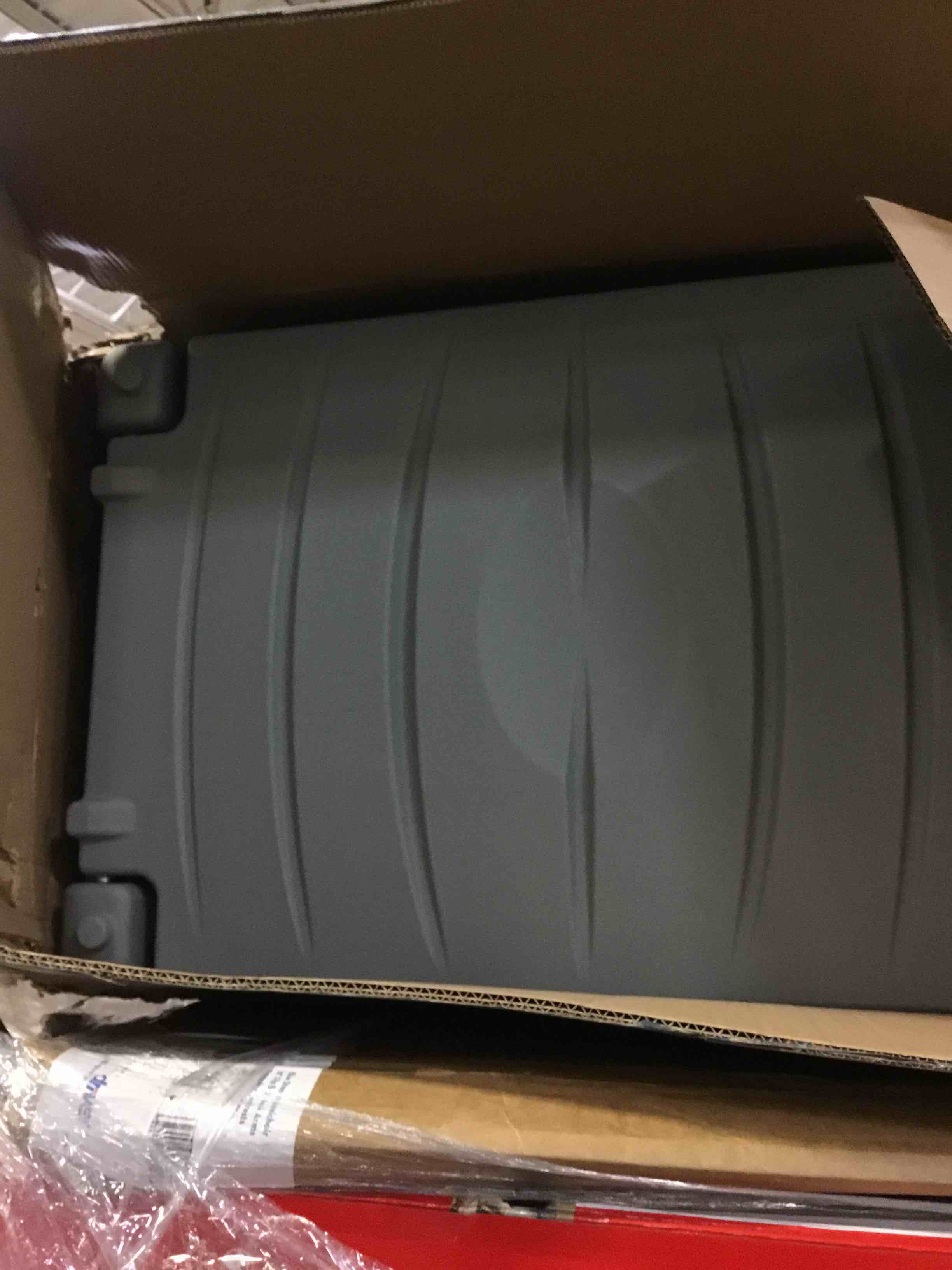 https://s3.amazonaws.com/lotting-images-prod/bidfta/BLU2998789_1653679513050.jpeg