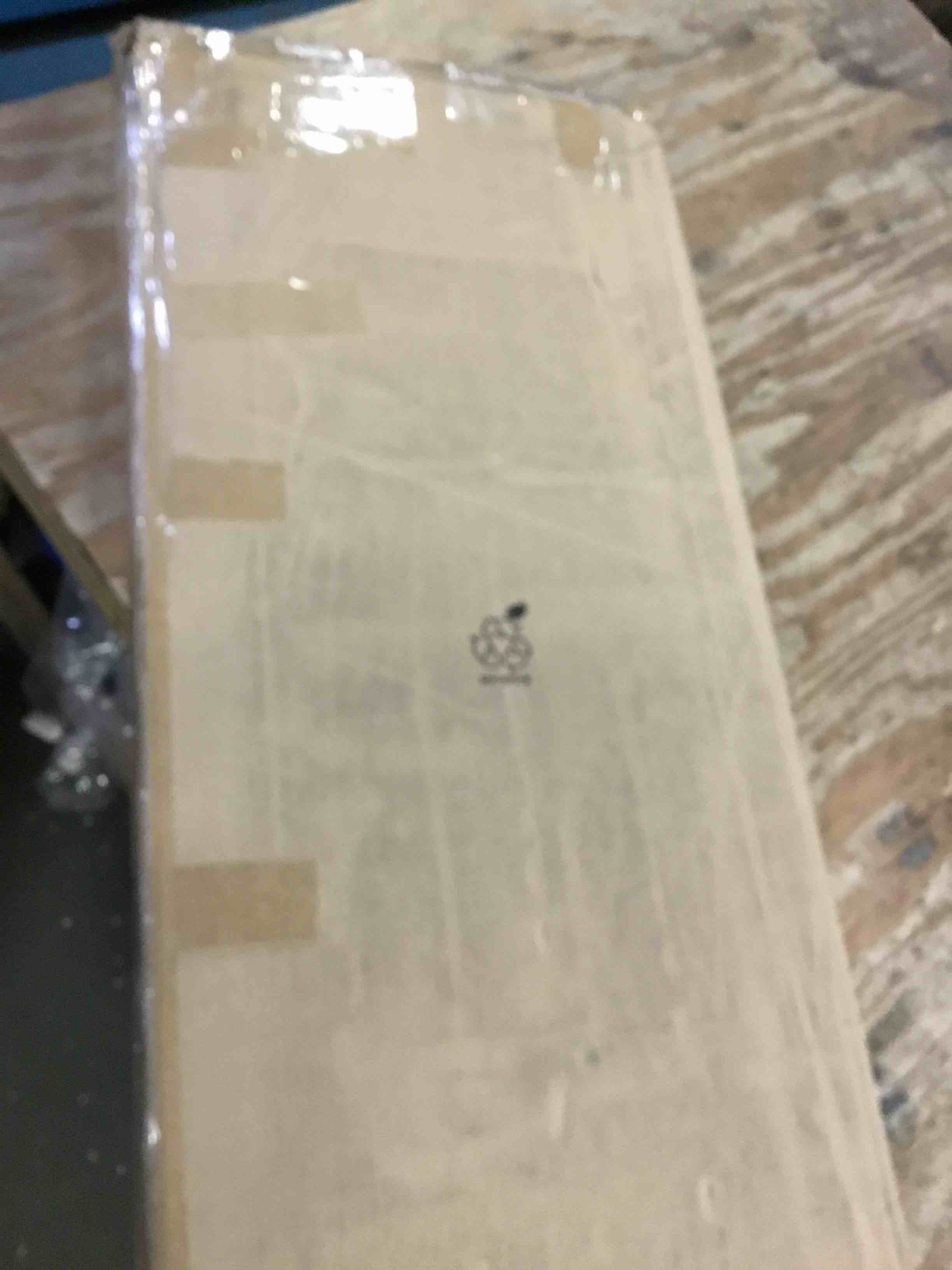 https://s3.amazonaws.com/lotting-images-prod/bidfta/BLU3000369_1653669460143.jpeg