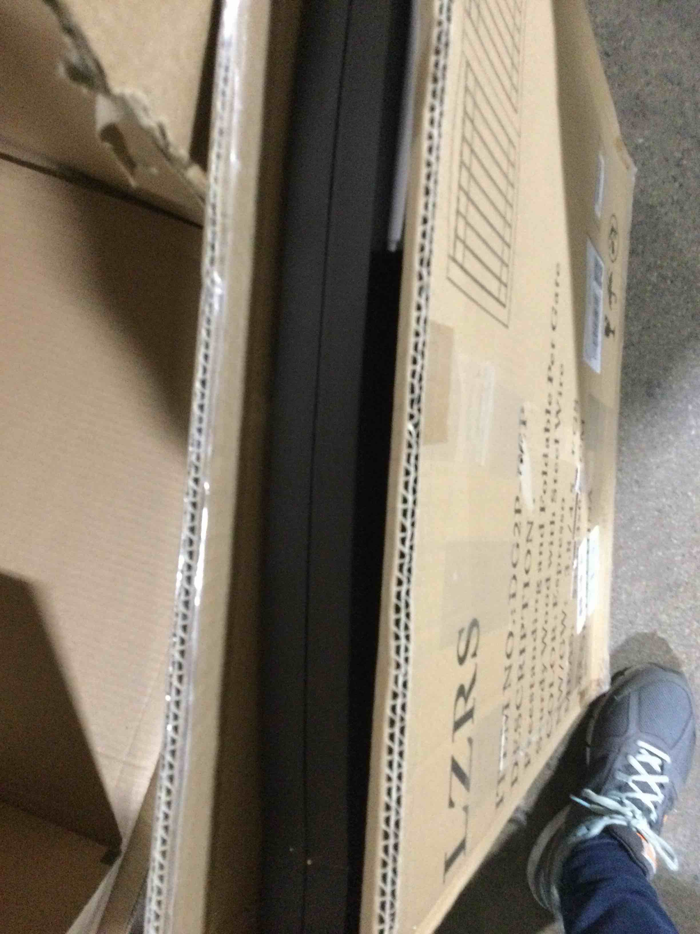 https://s3.amazonaws.com/lotting-images-prod/bidfta/BLU3021102_1698847762706.jpeg