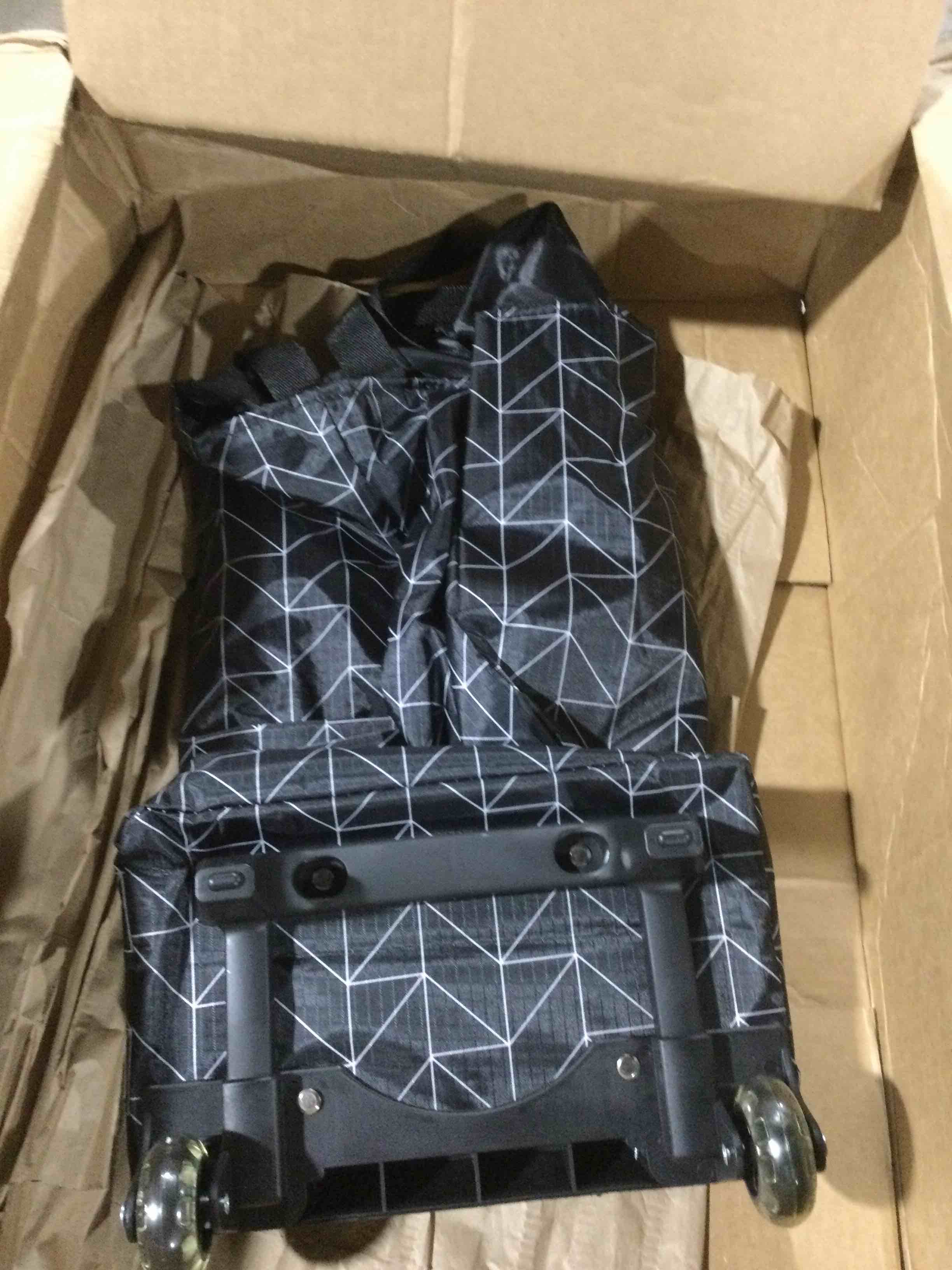 https://s3.amazonaws.com/lotting-images-prod/bidfta/BLU3021267_1698853287015.jpeg