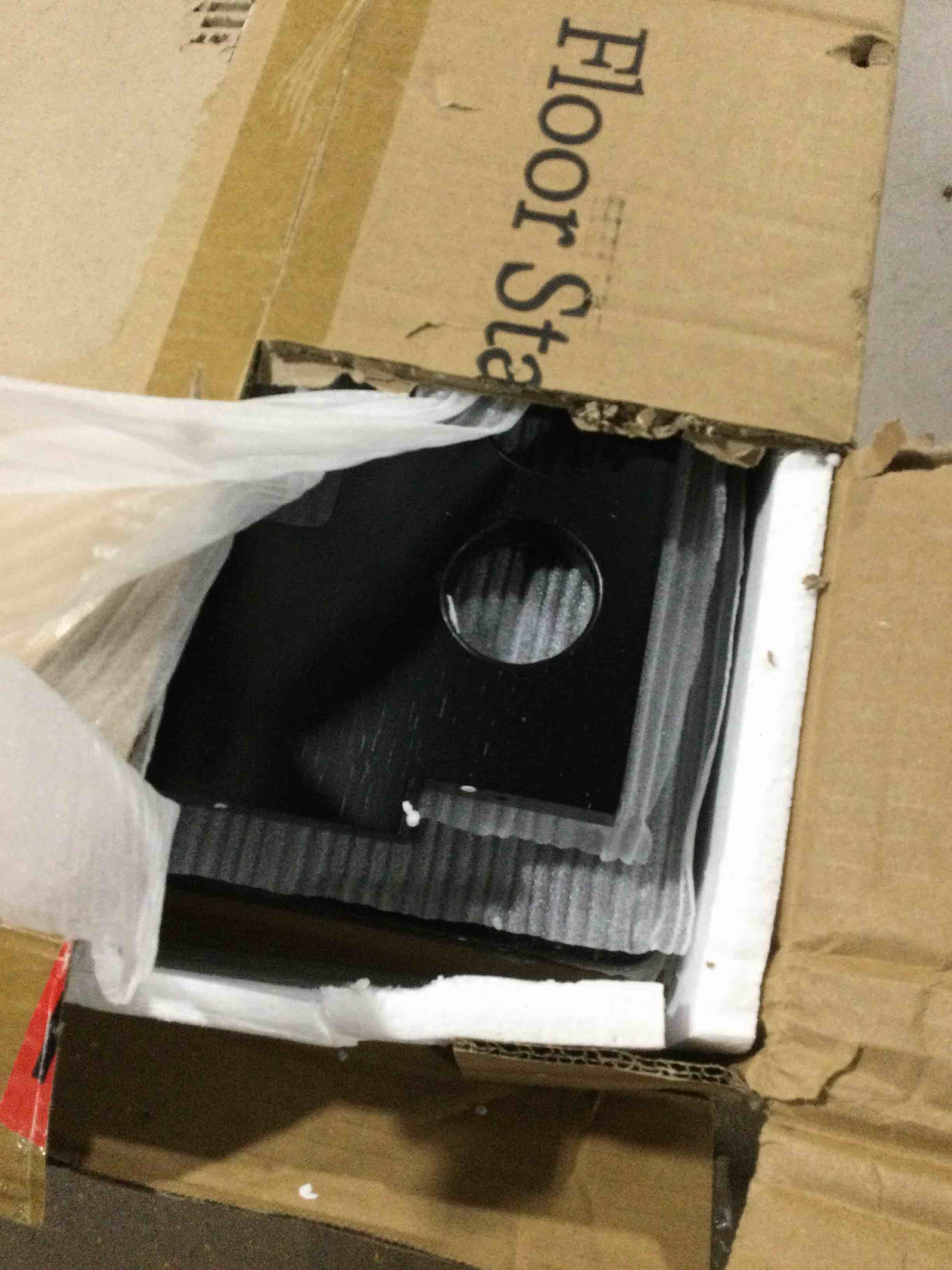 https://s3.amazonaws.com/lotting-images-prod/bidfta/BLU3021296_1698862078525.jpeg