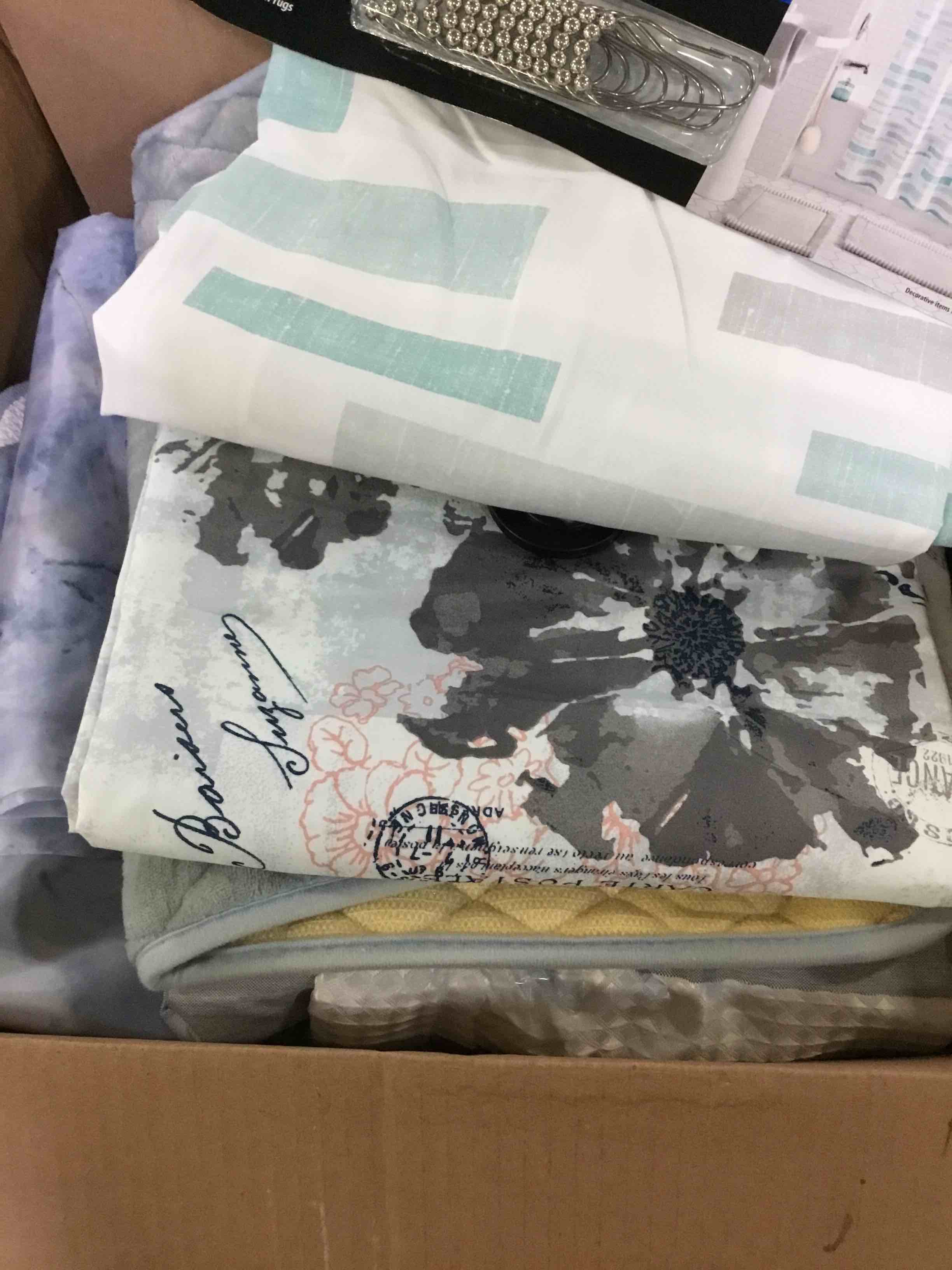 https://s3.amazonaws.com/lotting-images-prod/bidfta/BLU3029871_1653669514292.jpeg