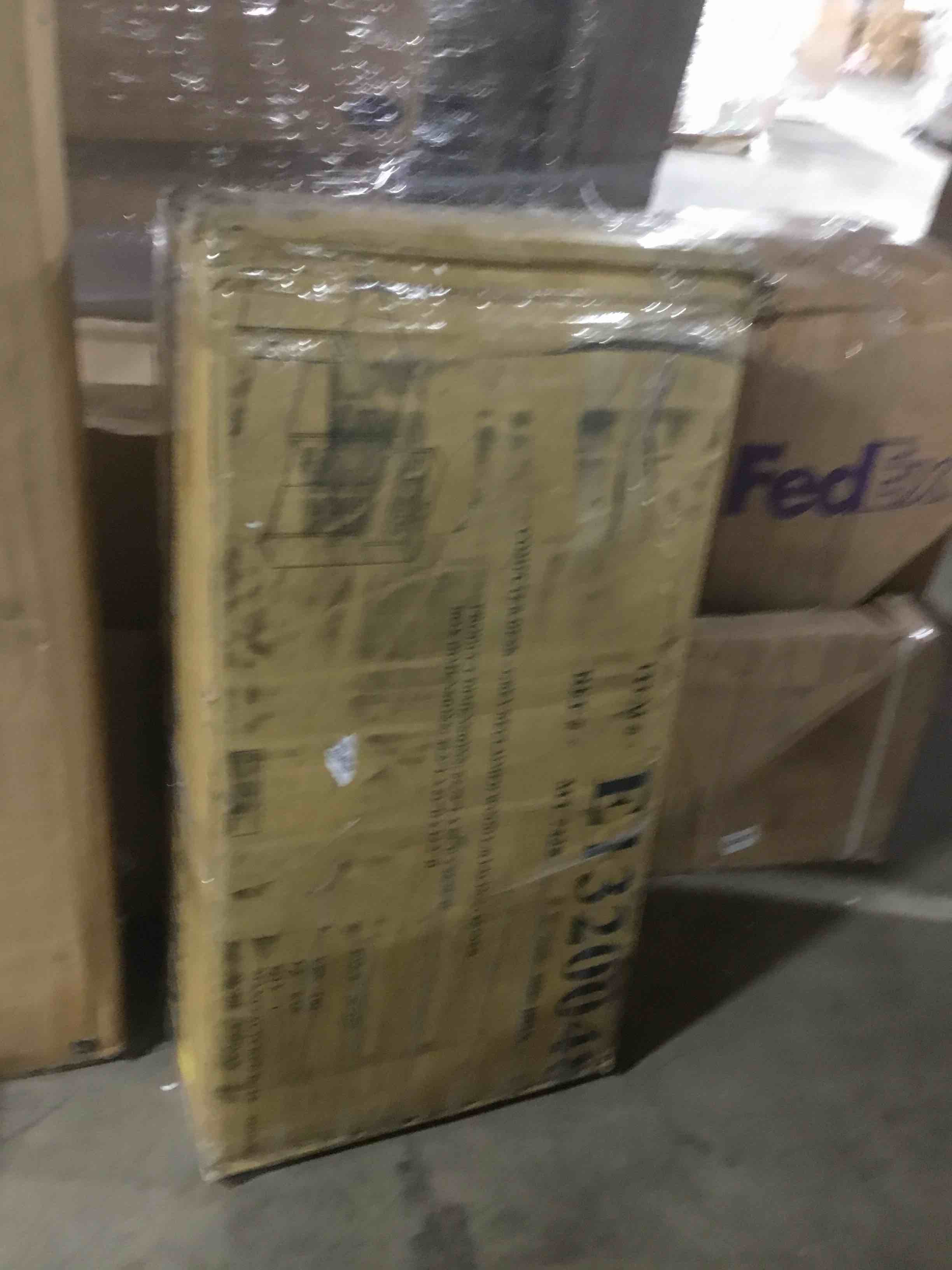 https://s3.amazonaws.com/lotting-images-prod/bidfta/BLU3031640_1688399092151.jpeg